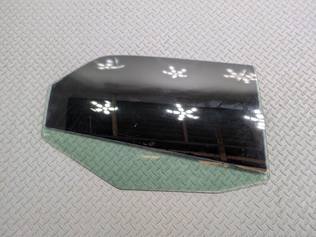 05 - 07 OEM CHRYSLER 300 REAR RIGHT PASSENGER SIDE DOOR WINDOW GLASS GREEN TINT