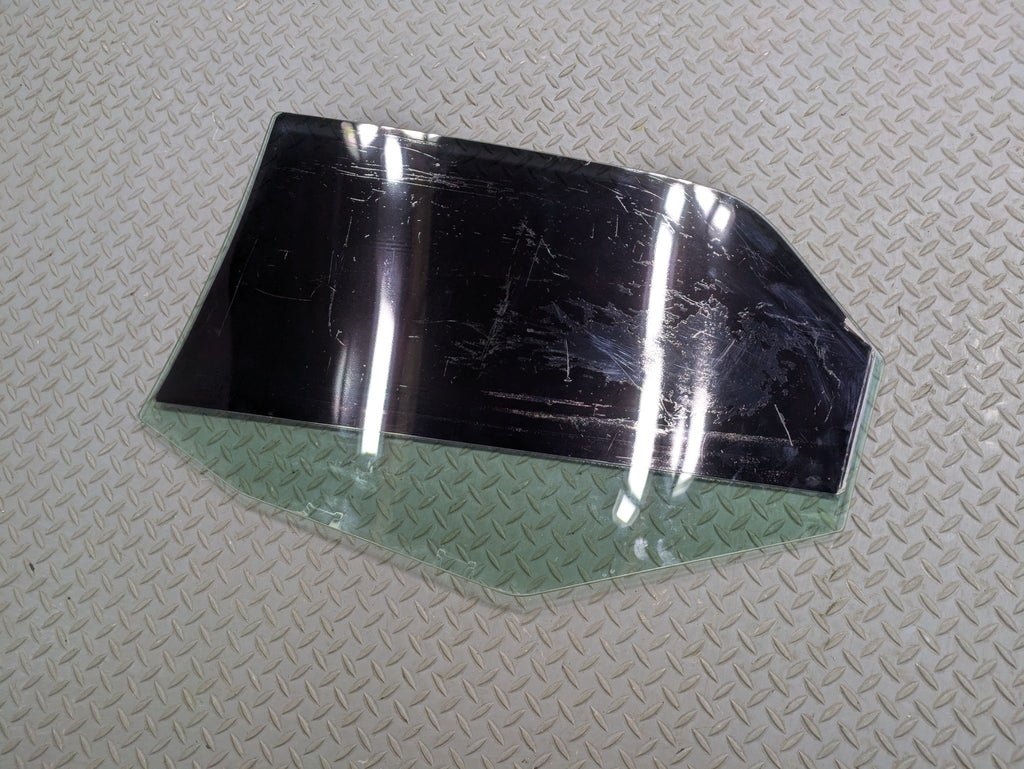 05 - 07 OEM CHRYSLER 300 REAR RIGHT PASSENGER SIDE DOOR WINDOW GLASS GREEN TINT