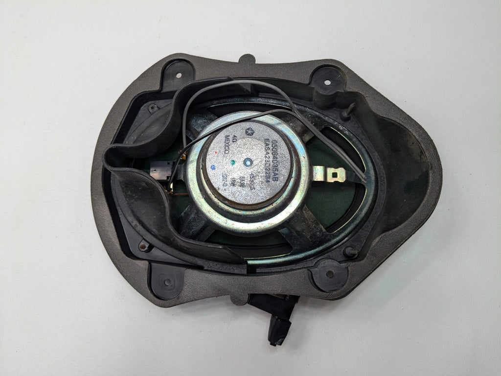 05 - 07 OEM CHRYSLER 300 FRONT LEFT AND RIGHT SIDE AUDIO SOUND SYSTEM SPEAKER