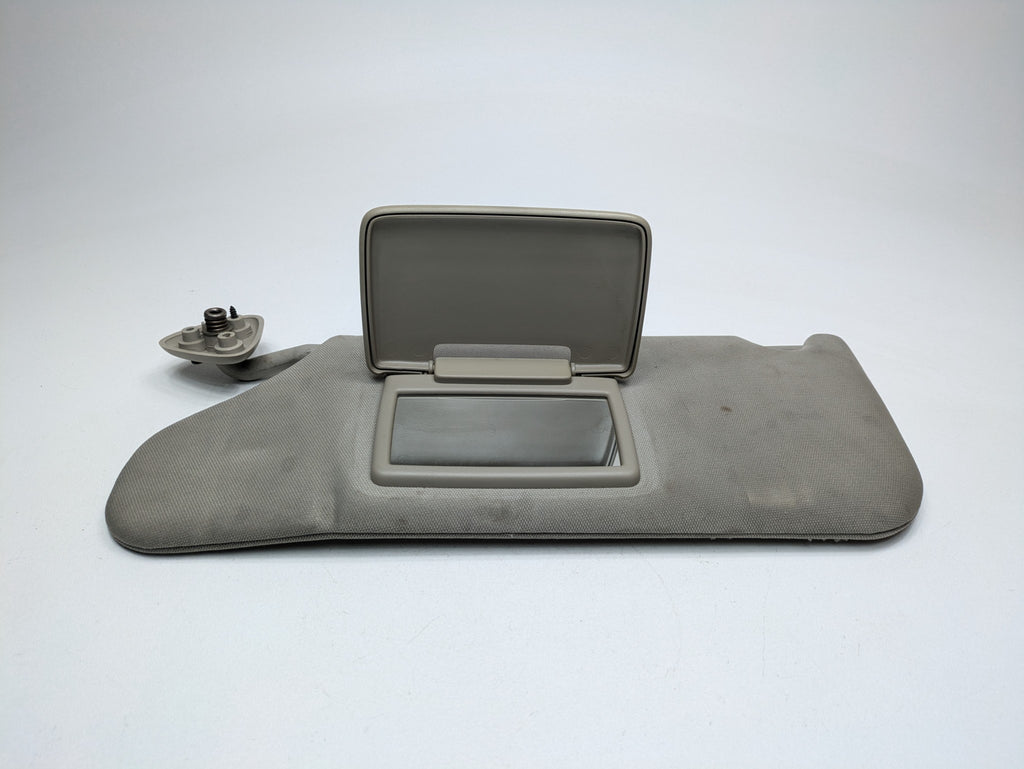 05 - 07 OEM CHRYSLER 300 FRONT LEFT DRIVER SIDE INTERIOR UPPER ROOF SUN VISOR