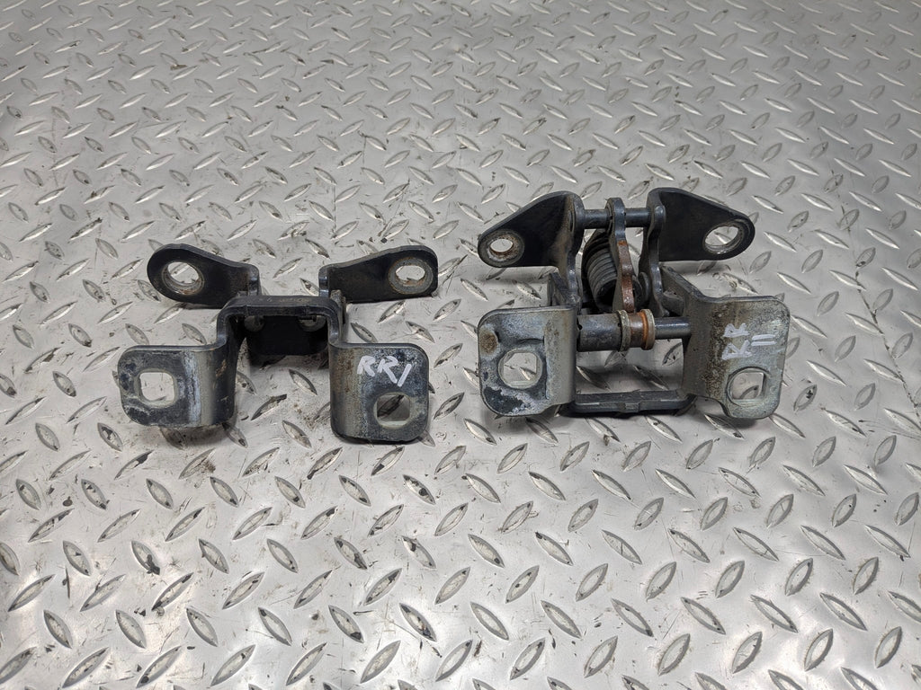 05 - 07 OEM CHRYSLER 300 REAR RIGHT PASSENGER SIDE UPPER LOWER DOOR HINGE SET