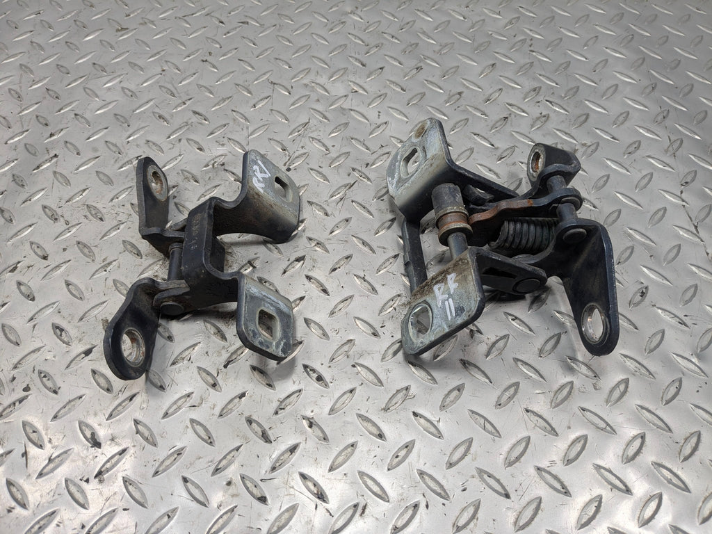 05 - 07 OEM CHRYSLER 300 REAR RIGHT PASSENGER SIDE UPPER LOWER DOOR HINGE SET