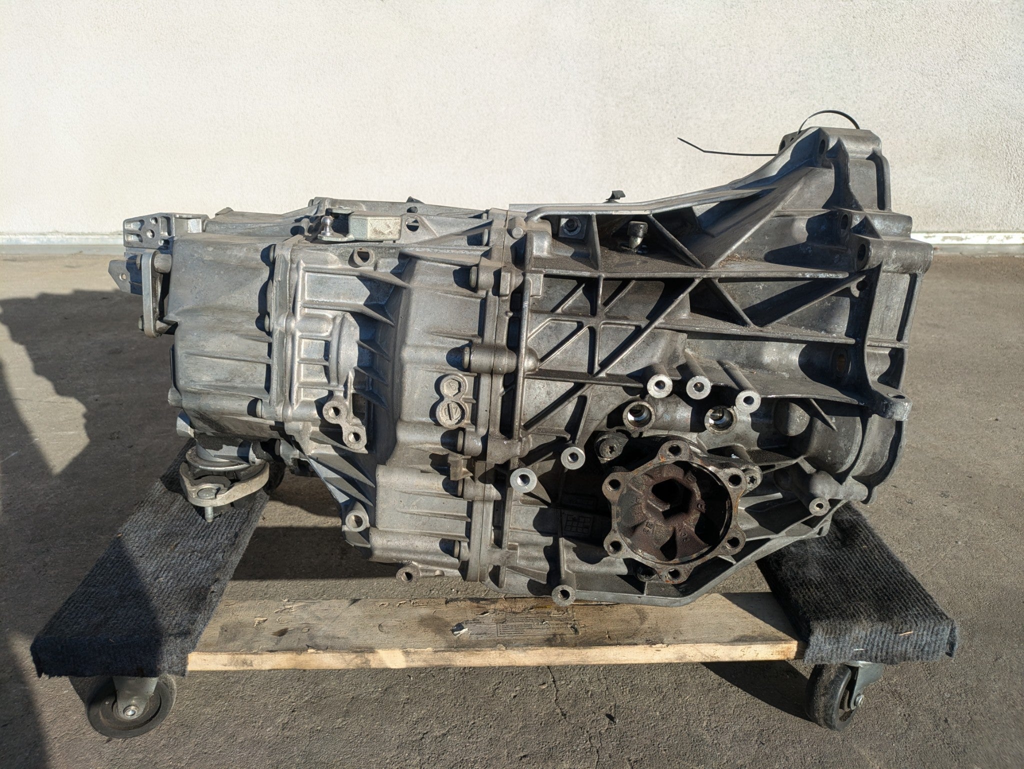 2004 - 2009 OEM AUDI A4 6 SPEED AUTOMATIC TRANSMISSION ASSEMBLY