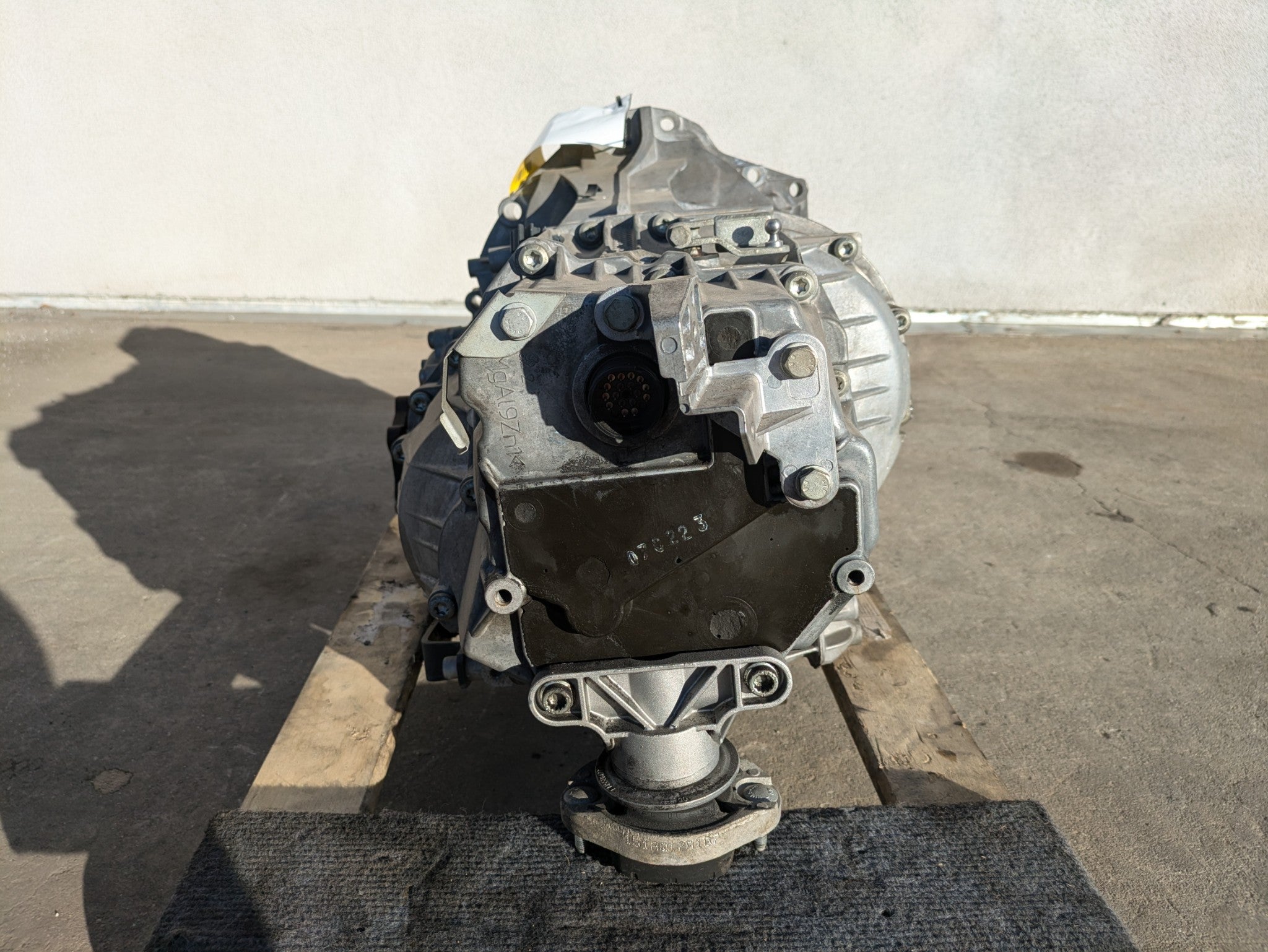 2004 - 2009 OEM AUDI A4 6 SPEED AUTOMATIC TRANSMISSION ASSEMBLY
