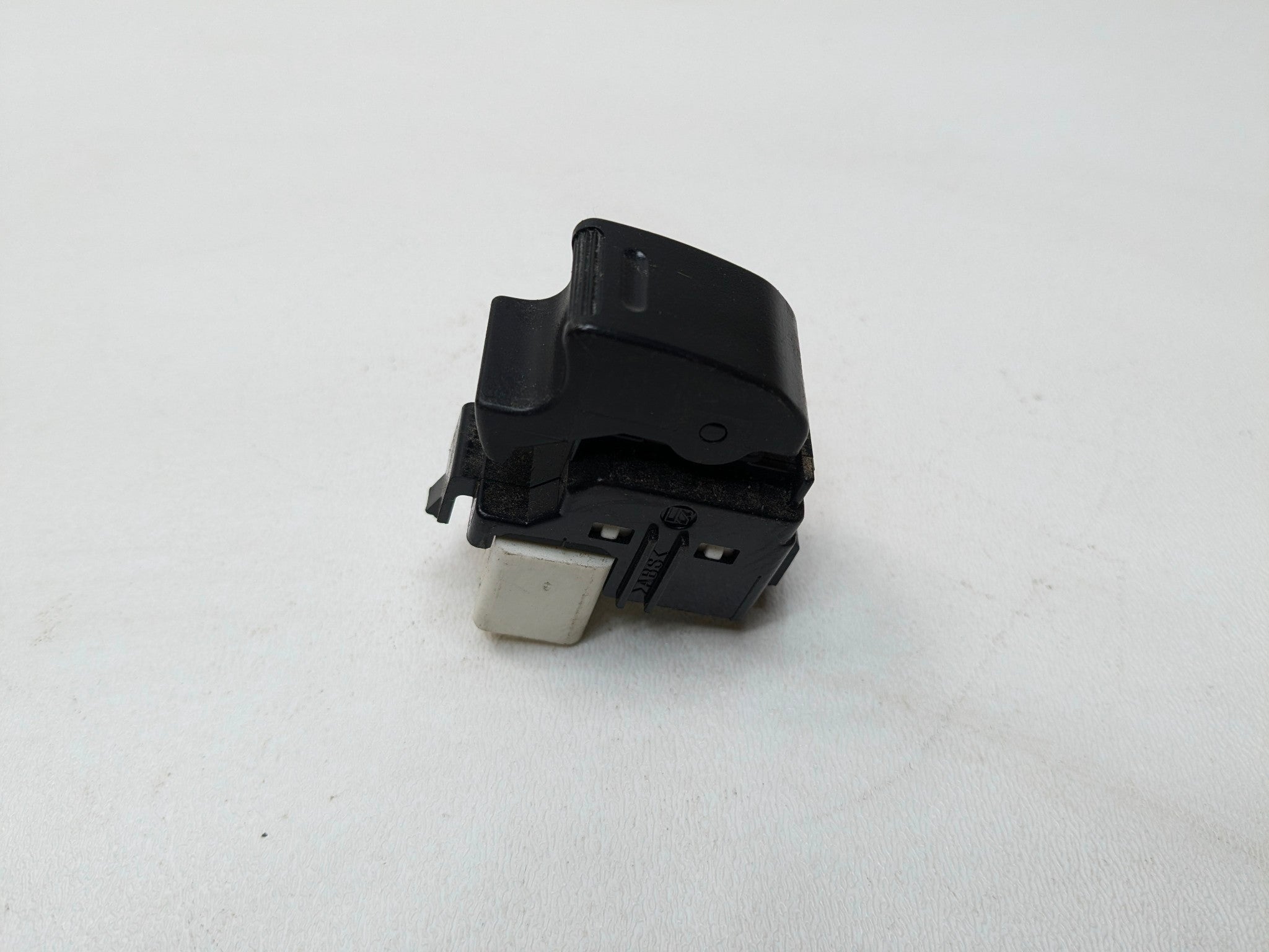 06 - 09 OEM TOYOTA PRIUS FRONT RIGHT PASSENGER SIDE MASTER DOOR SWITCH ASSEMBLY