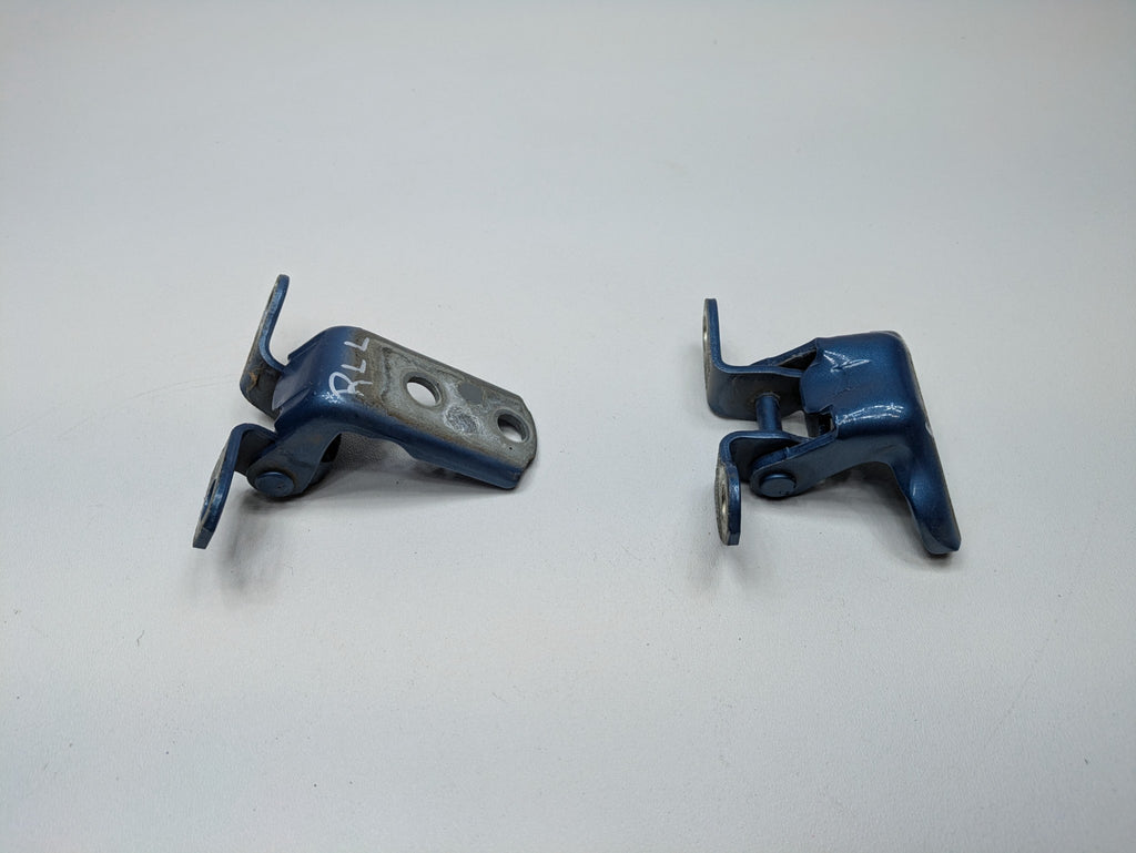 06 - 09 OEM TOYOTA PRIUS REAR RIGHT PASSENGER SIDE UPPER LOWER DOOR HINGE SET