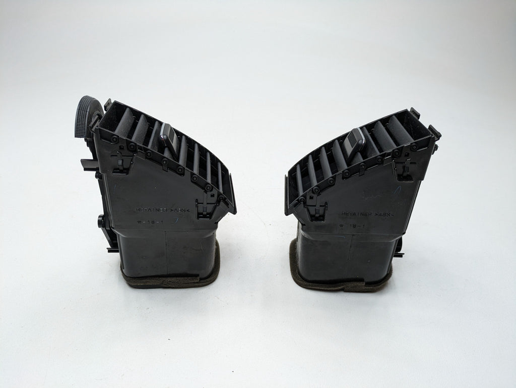 06 - 09 OEM TOYOTA PRIUS FRONT CENTER DASH AIR CONDITIONING HEATER VENT GRILLE