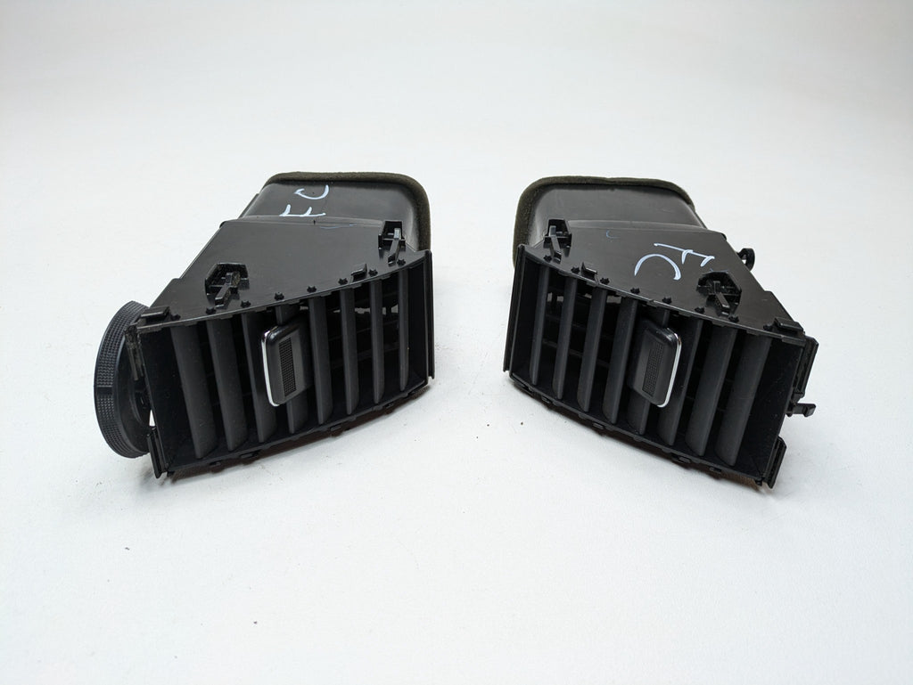 06 - 09 OEM TOYOTA PRIUS FRONT CENTER DASH AIR CONDITIONING HEATER VENT GRILLE