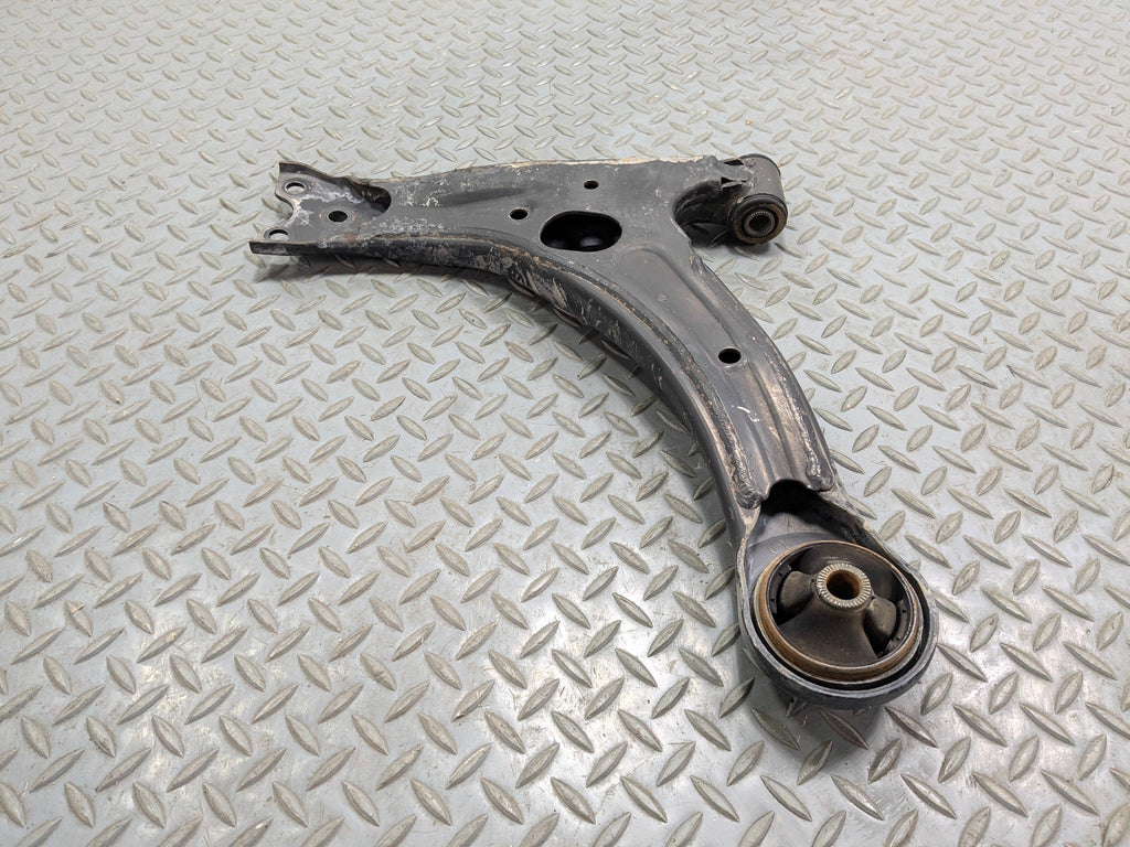 06 - 09 OEM TOYOTA PRIUS FRONT RIGHT PASSENGER SIDE SUSPENSION LOWER CONTROL ARM