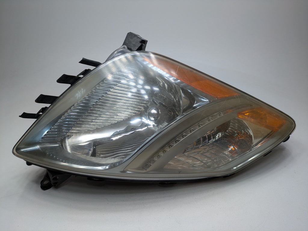 06 - 09 OEM TOYOTA PRIUS FRONT RIGHT PASSENGER SIDE  HEADLIGHT ASSEMBLY