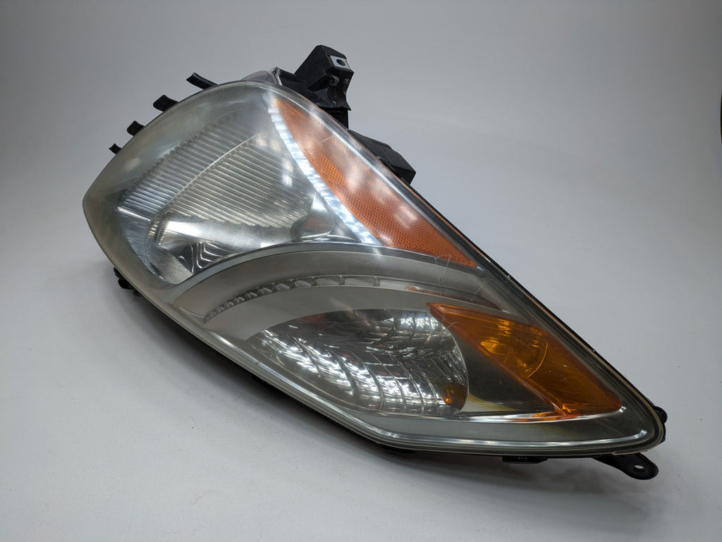 06 - 09 OEM TOYOTA PRIUS FRONT RIGHT PASSENGER SIDE  HEADLIGHT ASSEMBLY