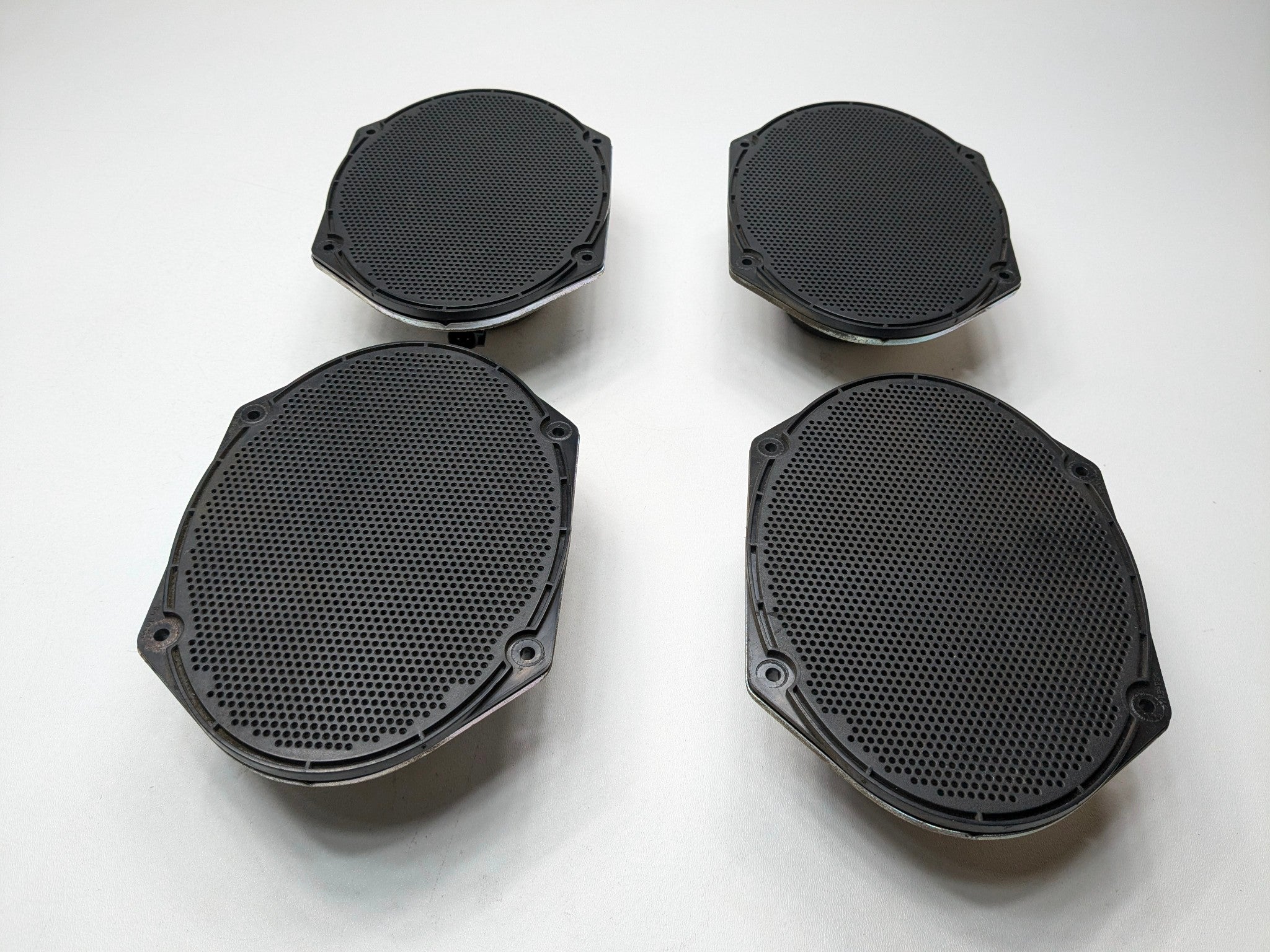 05 - 07 OEM FORD ESCAPE FRONT AND REAR INTERIOR AUDIO SOUND SYSTEM SPEAKER SET