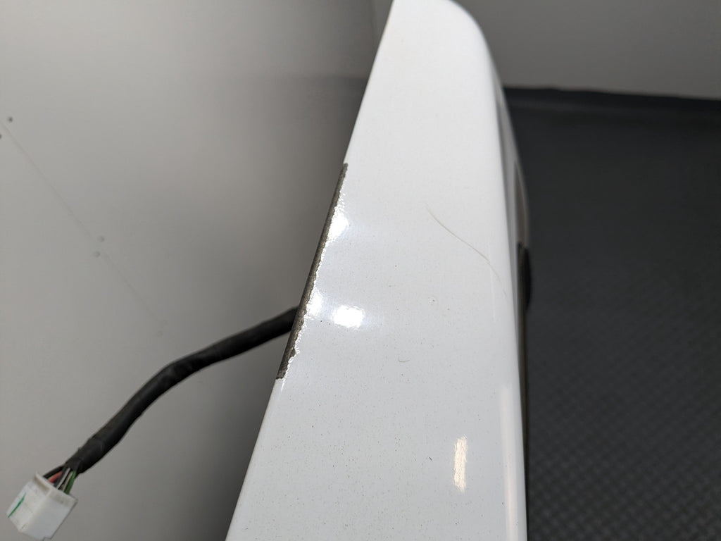 2005 - 2007 OEM FORD ESCAPE TAILGATE LIFTGATE SHELL PANEL ASSEMBLY WHITE