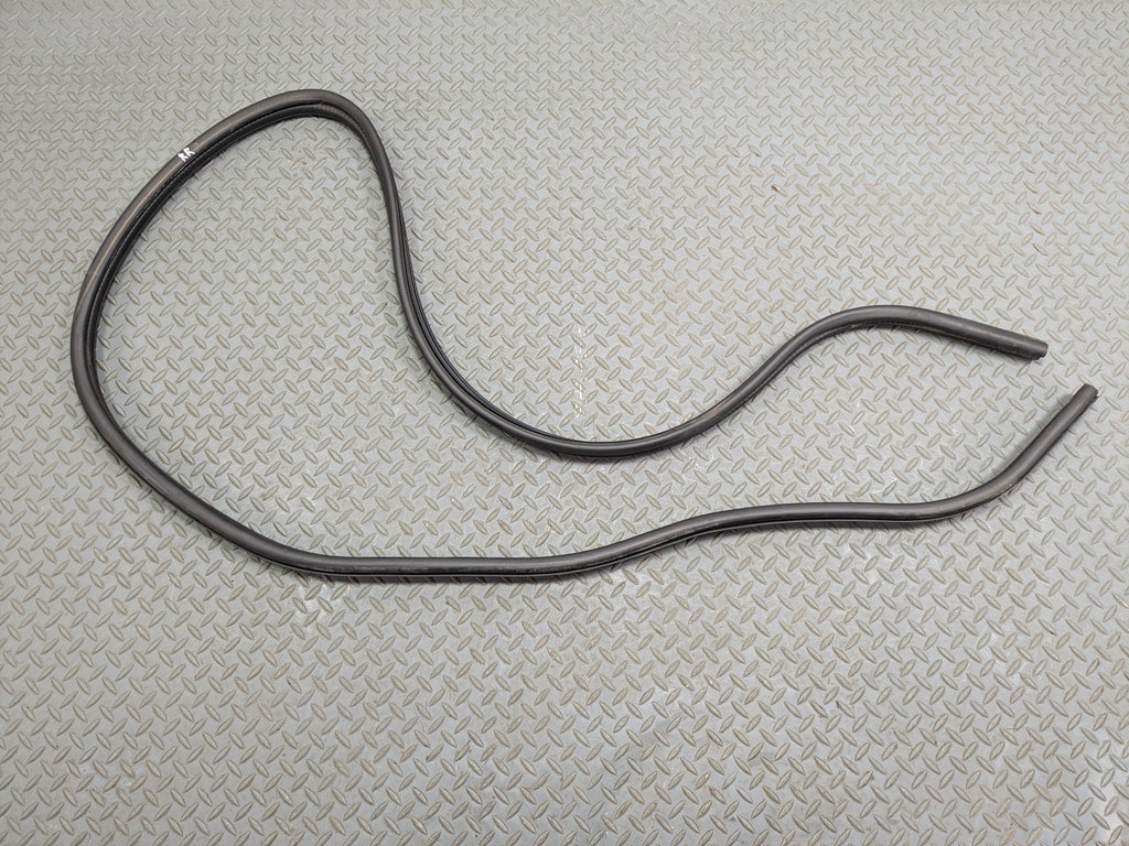 2005 - 2007 OEM FORD ESCAPE REAR RIGHT PASSENGER SIDE WEATHER STRIPPING