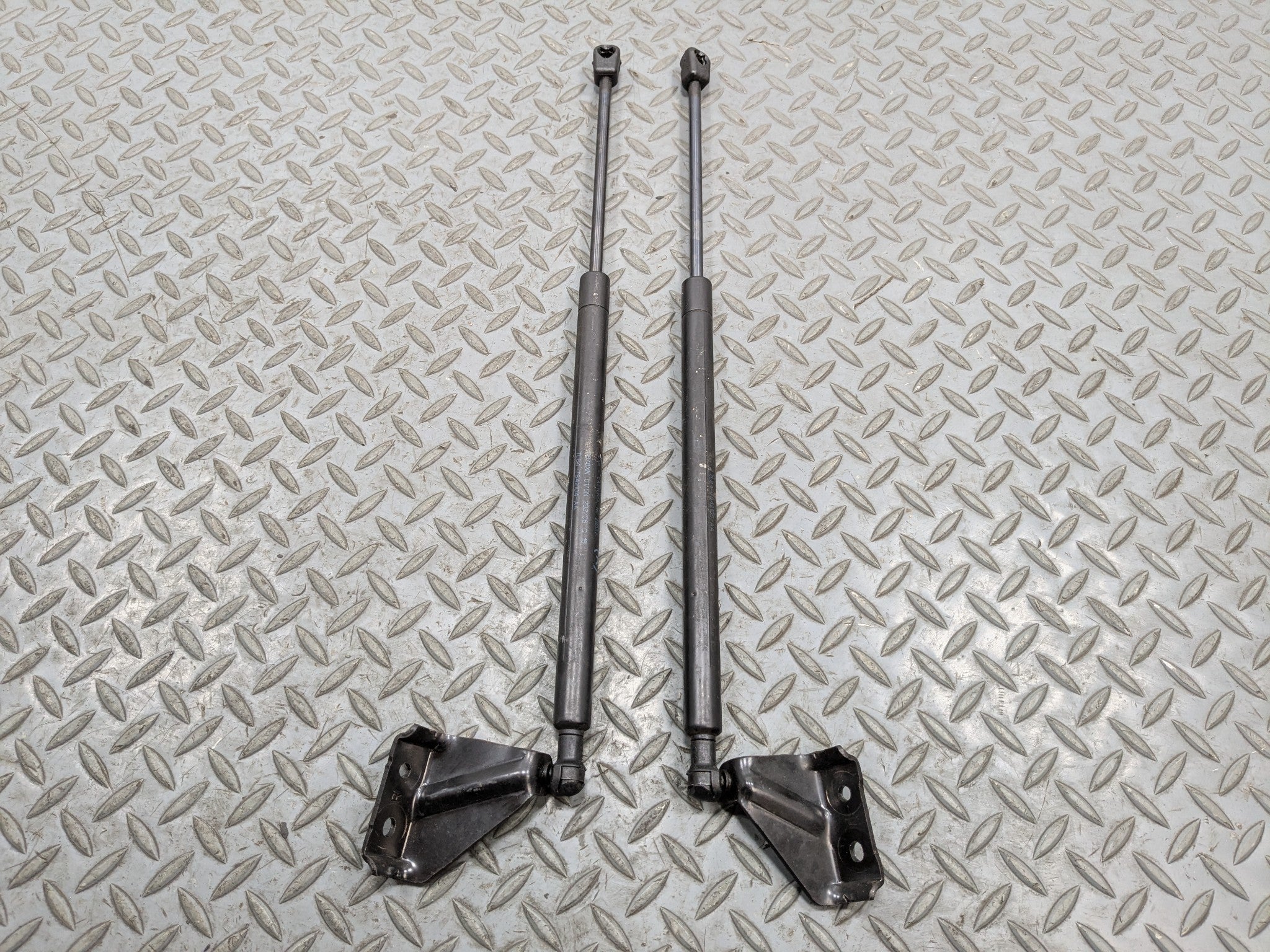 2005 - 2007 OEM FORD ESCAPE REAR TRUNK LIFTGATE GLASS SHOCK STRUT SUPPORT SET