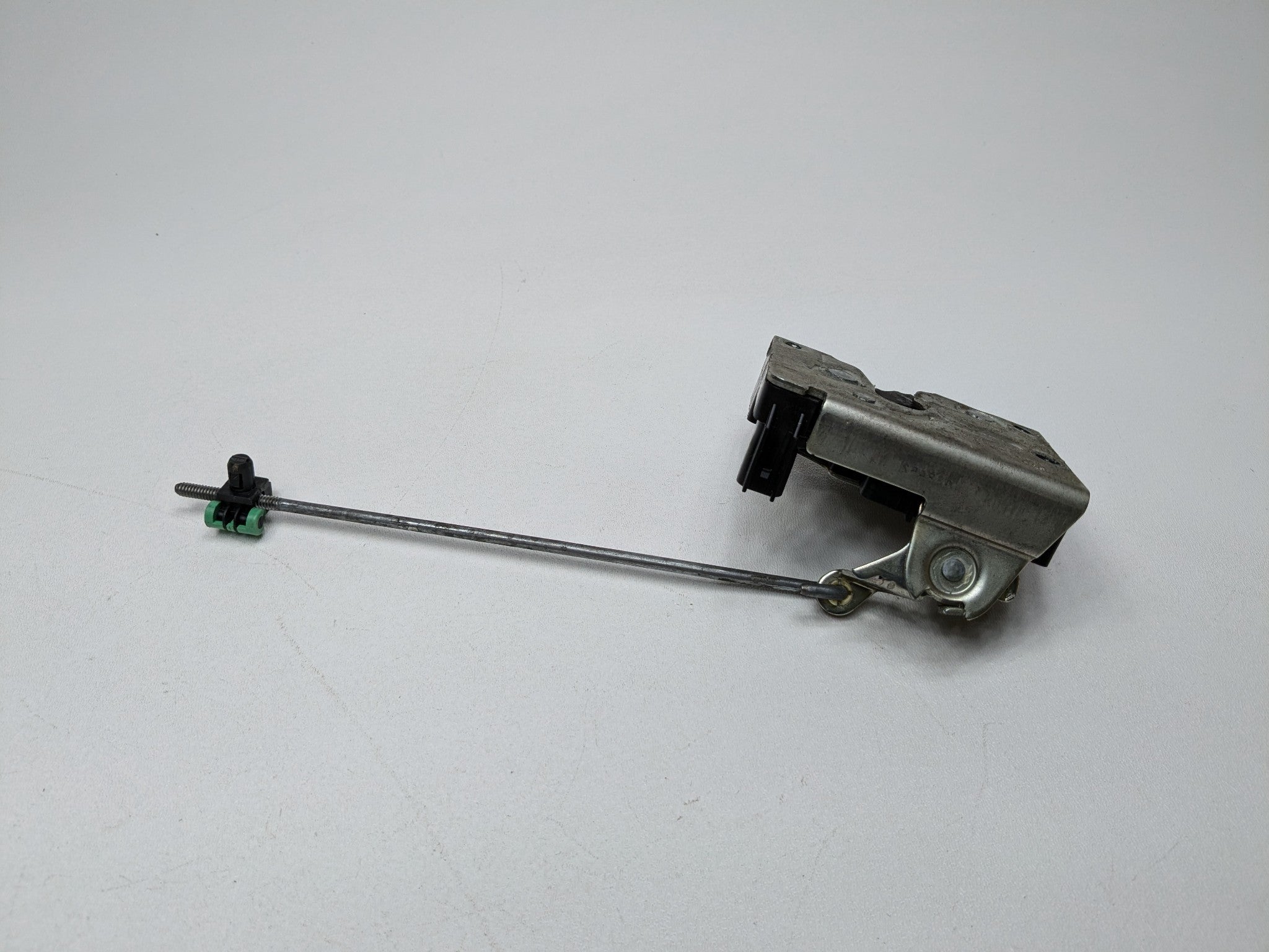 2005 - 2007 OEM FORD ESCAPE REAR TRUNK LID LIFTGATE LOCK LATCH ACTUATOR