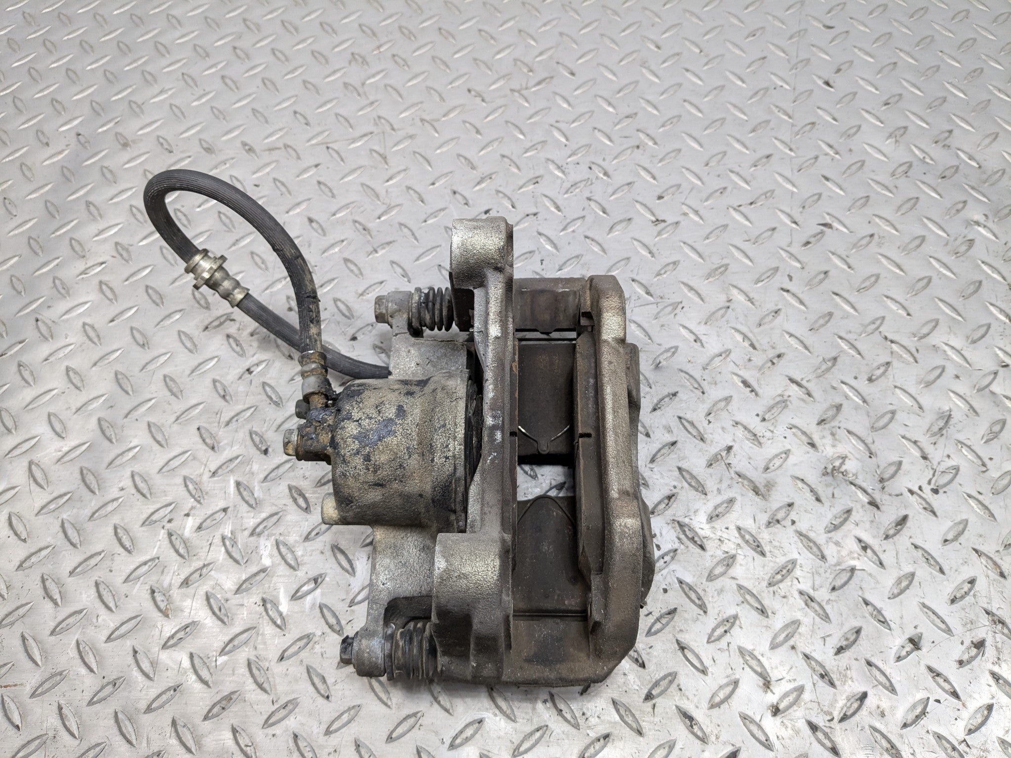 2009 - 2011 OEM NISSAN MAXIMA FRONT RIGHT PASSENGER SIDE BRAKE CALIPER ASSEMBLY