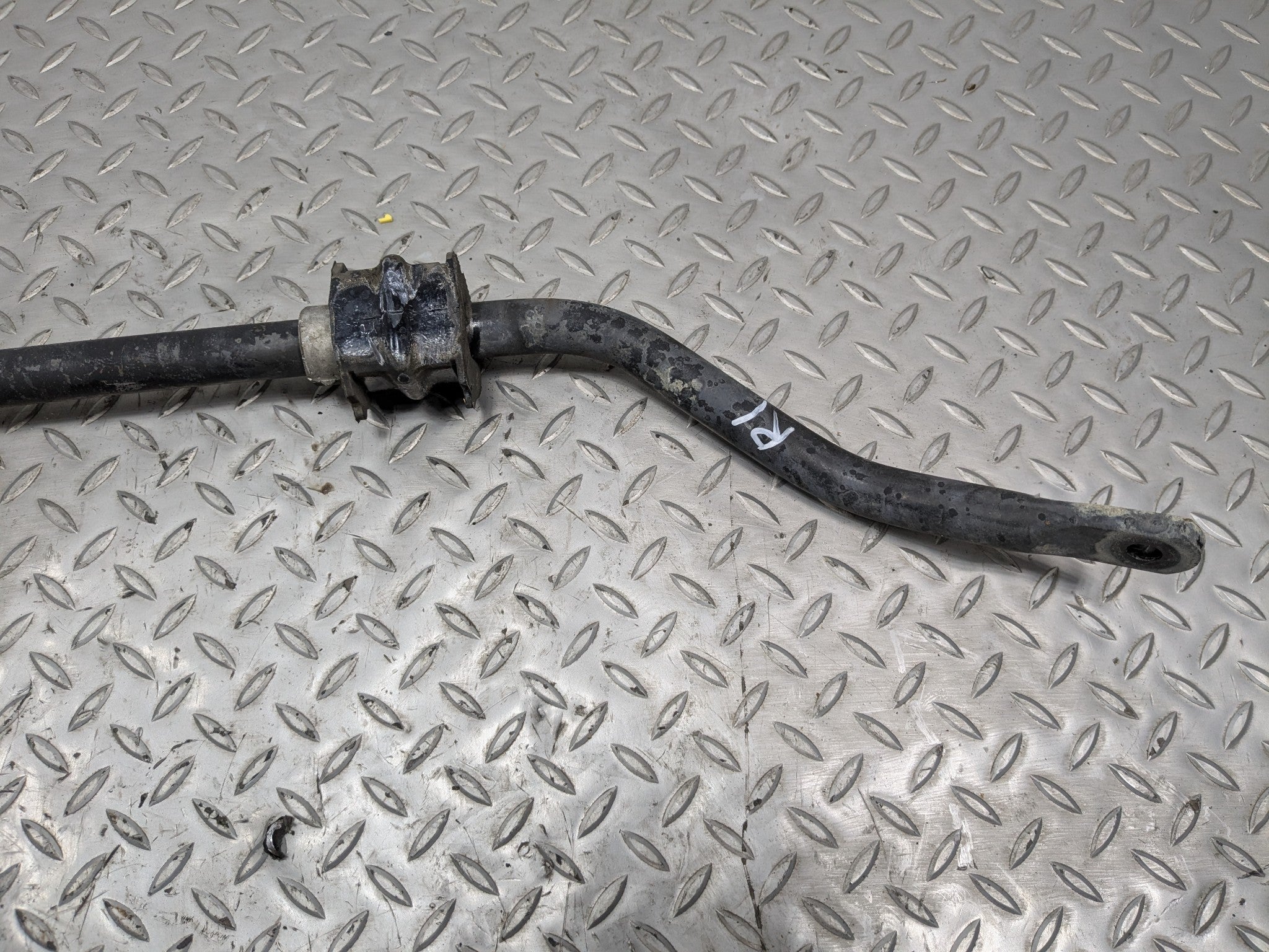 2009 - 2011 OEM NISSAN MAXIMA REAR SUSPENSION ANTI ROLL STABILIZER SWAY BAR