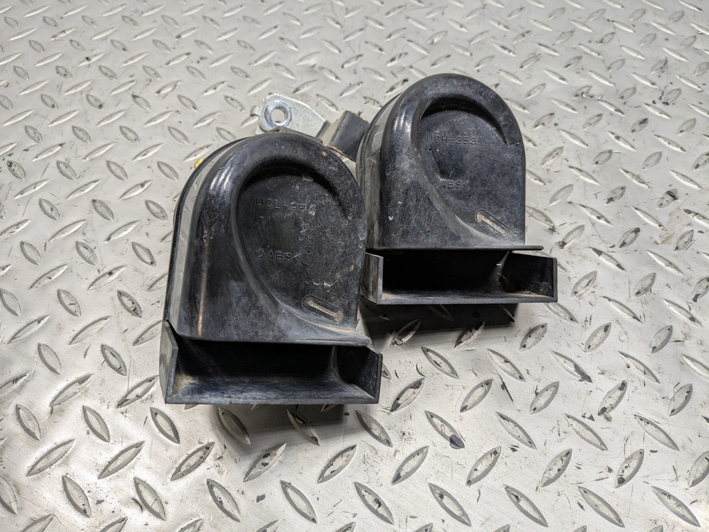 2009 - 2011 OEM NISSAN MAXIMA FRONT LEFT AND RIGHT NOTE TONE FREQUENCY HORN SET