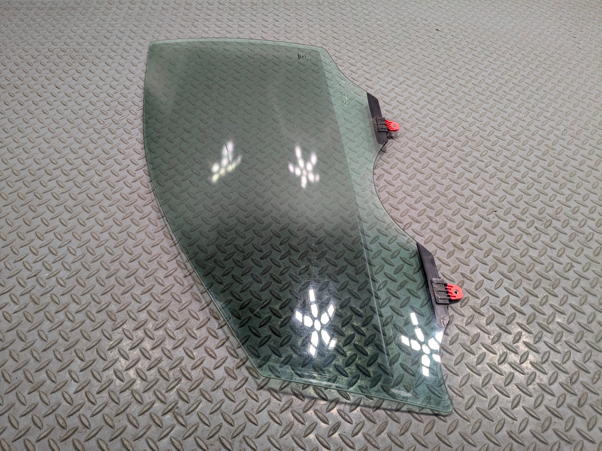 2009 - 2011 OEM NISSAN MAXIMA FRONT LEFT DRIVER SIDE DOOR WINDOW GLASS