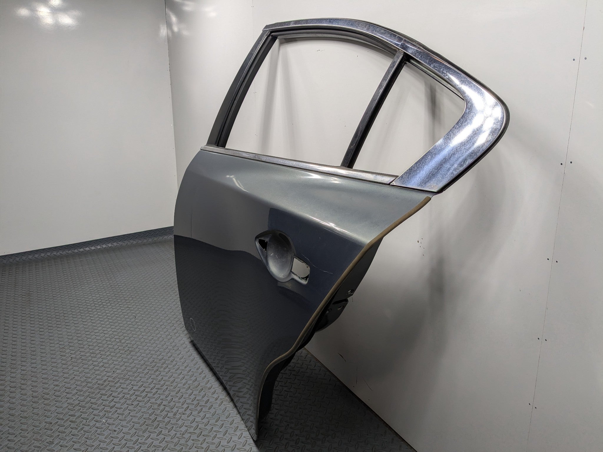 09 - 11 OEM NISSAN MAXIMA REAR LEFT DRIVER SIDE DOOR SHELL PANEL METALLIC GRAY