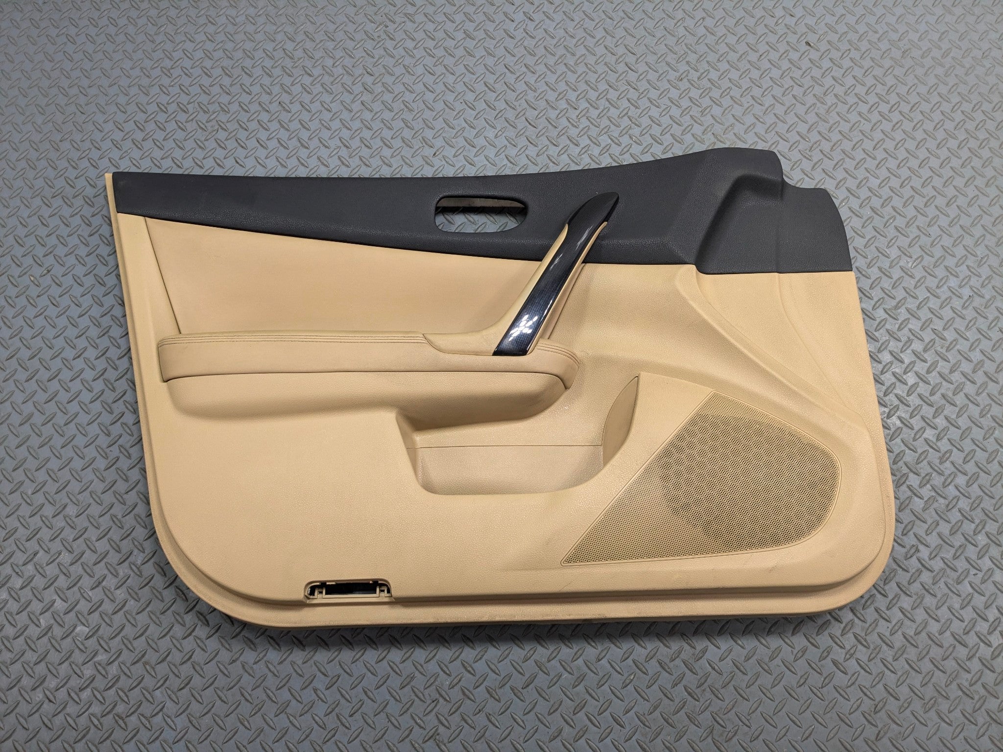 2009 - 2011 OEM NISSAN MAXIMA FRONT LEFT DRIVER SIDE INTERIOR DOOR TRIM PANEL