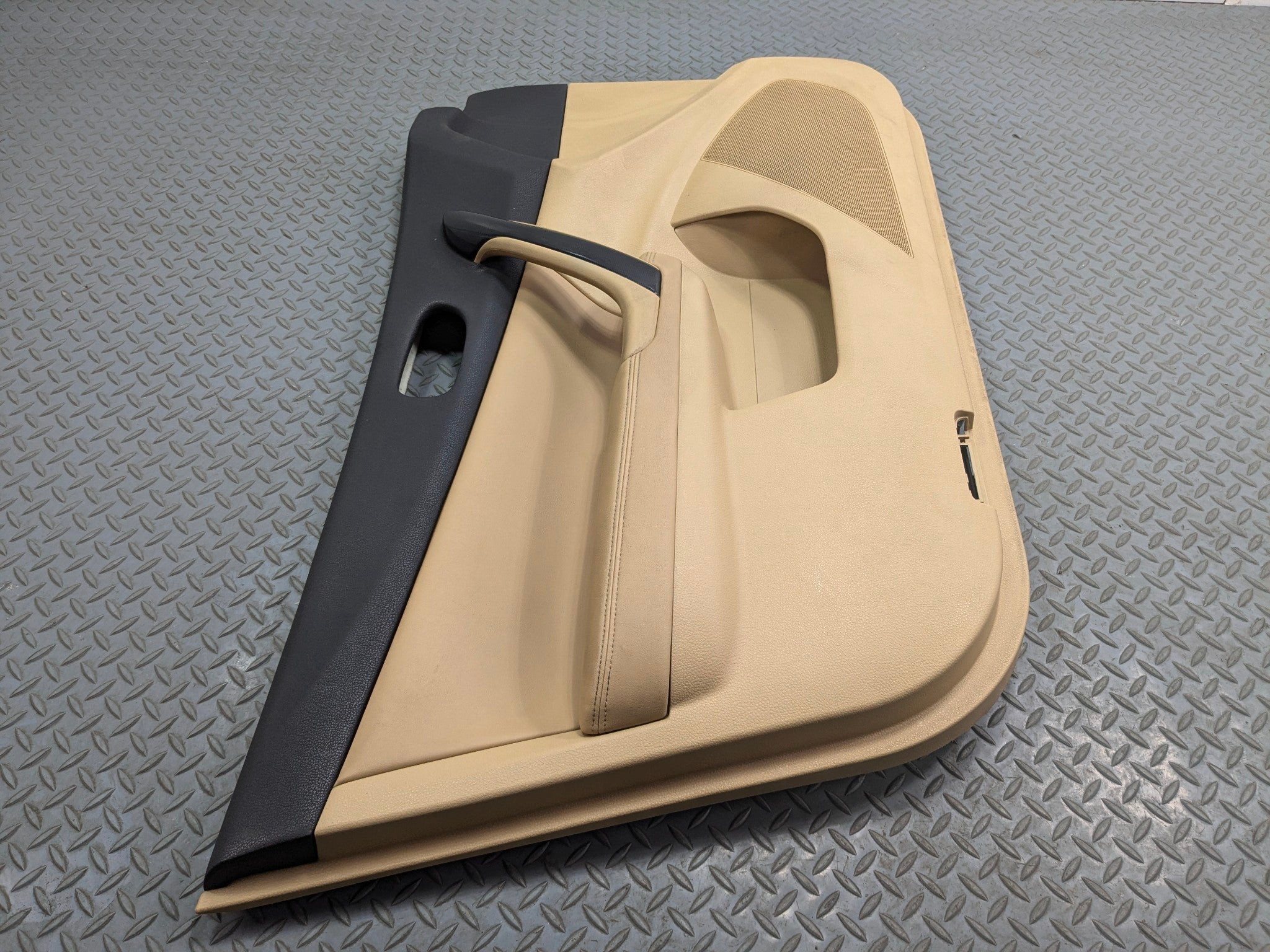 2009 - 2011 OEM NISSAN MAXIMA FRONT LEFT DRIVER SIDE INTERIOR DOOR TRIM PANEL
