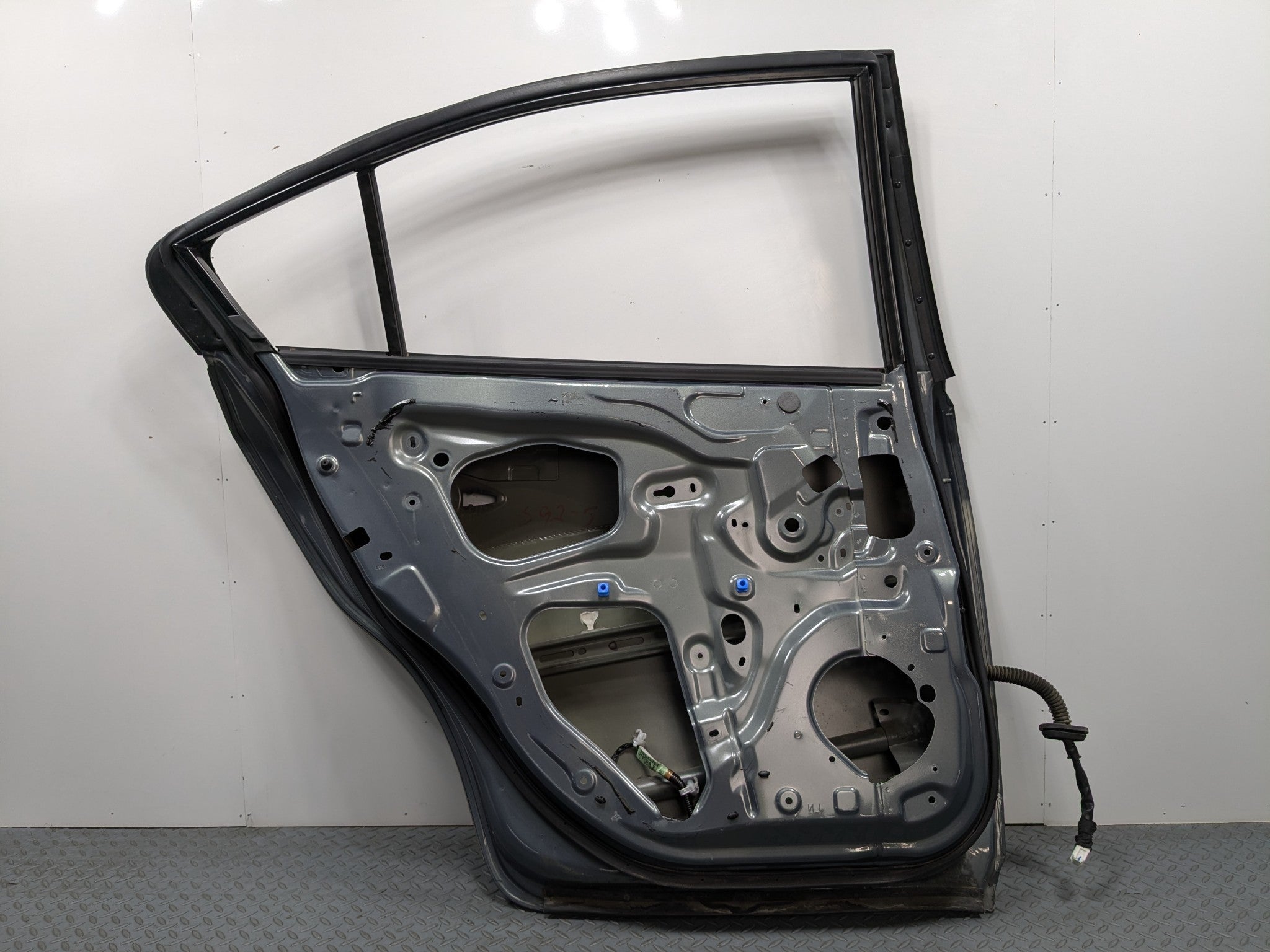 09 - 11 OEM NISSAN MAXIMA REAR LEFT DRIVER SIDE DOOR SHELL PANEL METALLIC GRAY