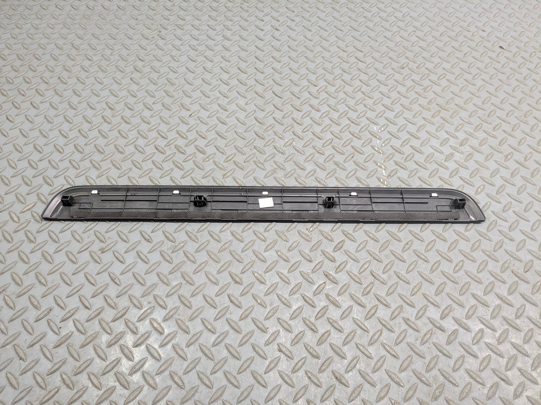2009 - 2011 OEM NISSAN MAXIMA FRONT RIGHT PASSENGER SIDE DOOR SILL PLATE TRIM