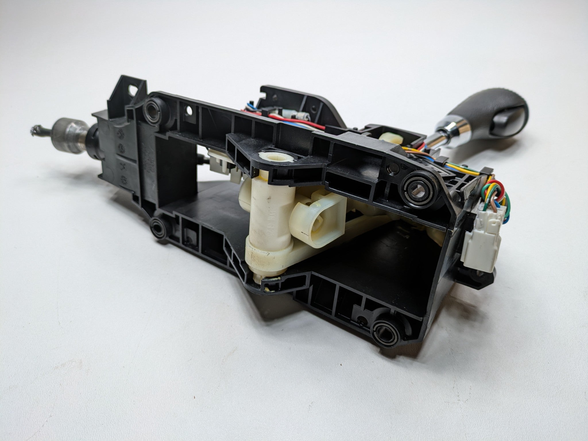 2009 - 2011 OEM NISSAN MAXIMA AUTOMATIC TRANSMISSION GEAR FLOOR SHIFTER LEVER