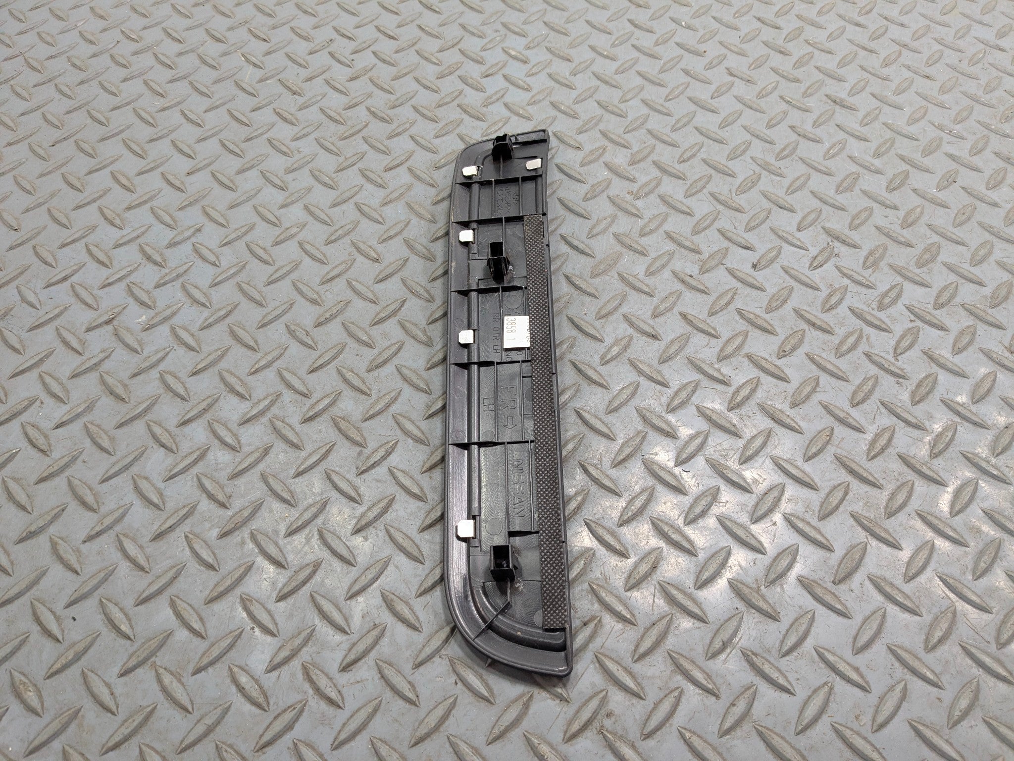 2009 - 2011 OEM NISSAN MAXIMA REAR LEFT DRIVER SIDE DOOR SILL PLATE TRIM