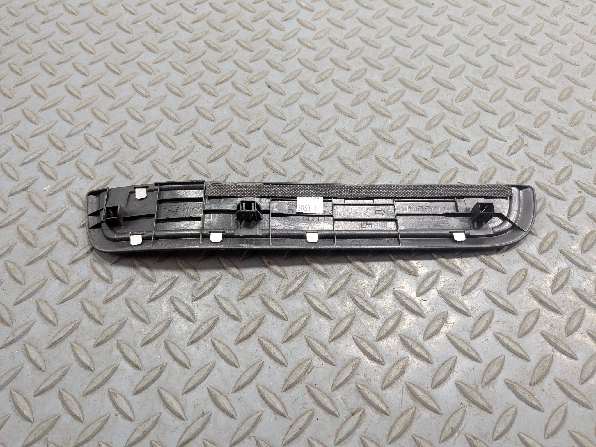 2009 - 2011 OEM NISSAN MAXIMA REAR LEFT DRIVER SIDE DOOR SILL PLATE TRIM