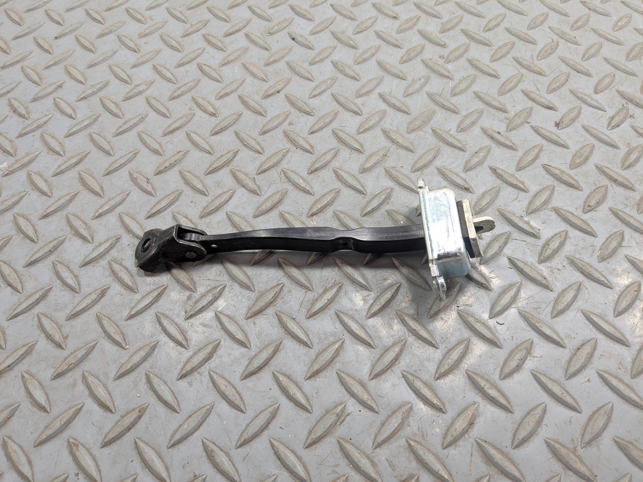2009 - 2011 OEM NISSAN MAXIMA FRONT LEFT DRIVER SIDE DOOR CHECK STOPPER