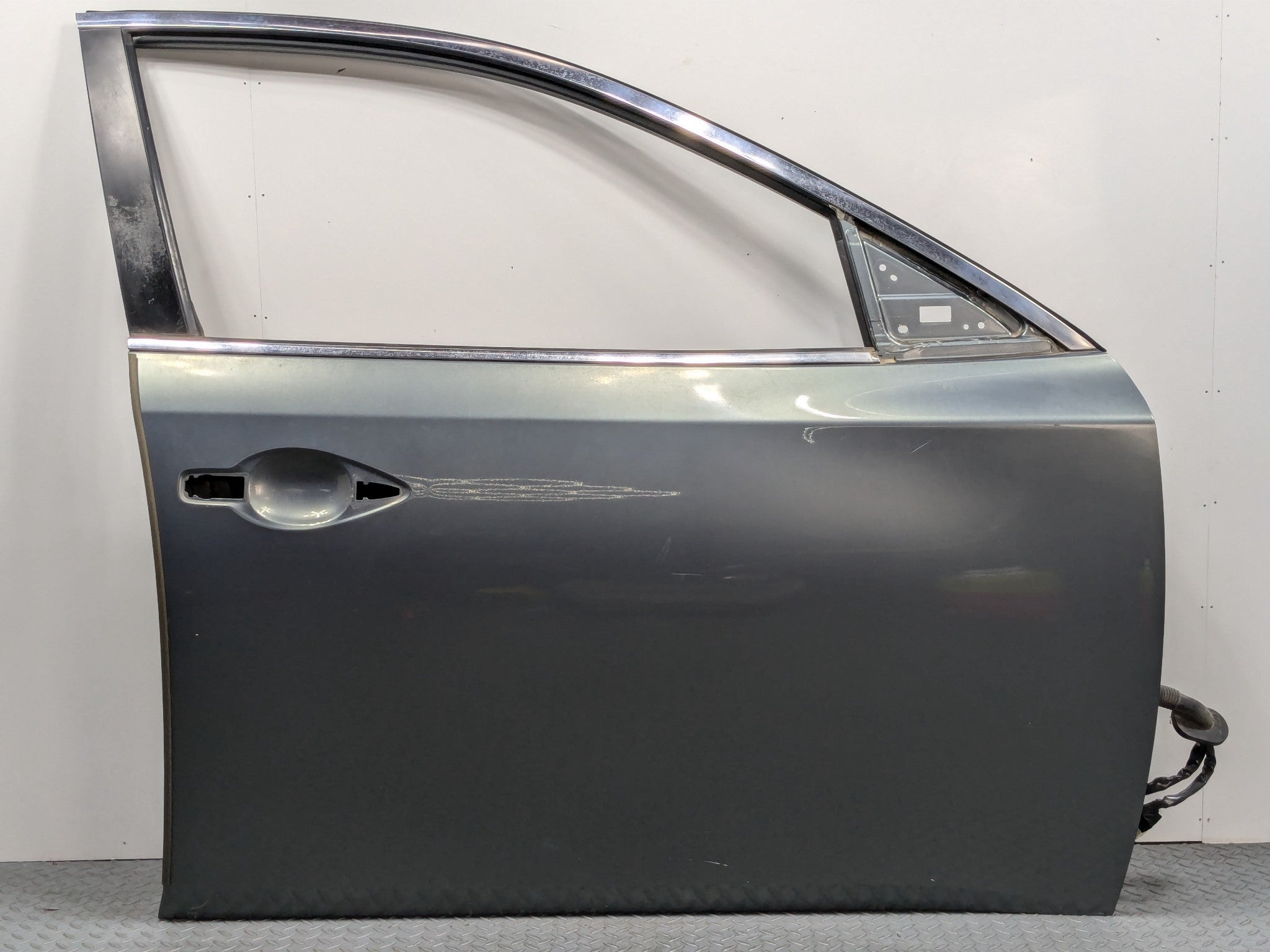 2009 - 2011 OEM NISSAN MAXIMA FRONT RIGHT SIDE DOOR SHELL PANEL METALLIC GRAY