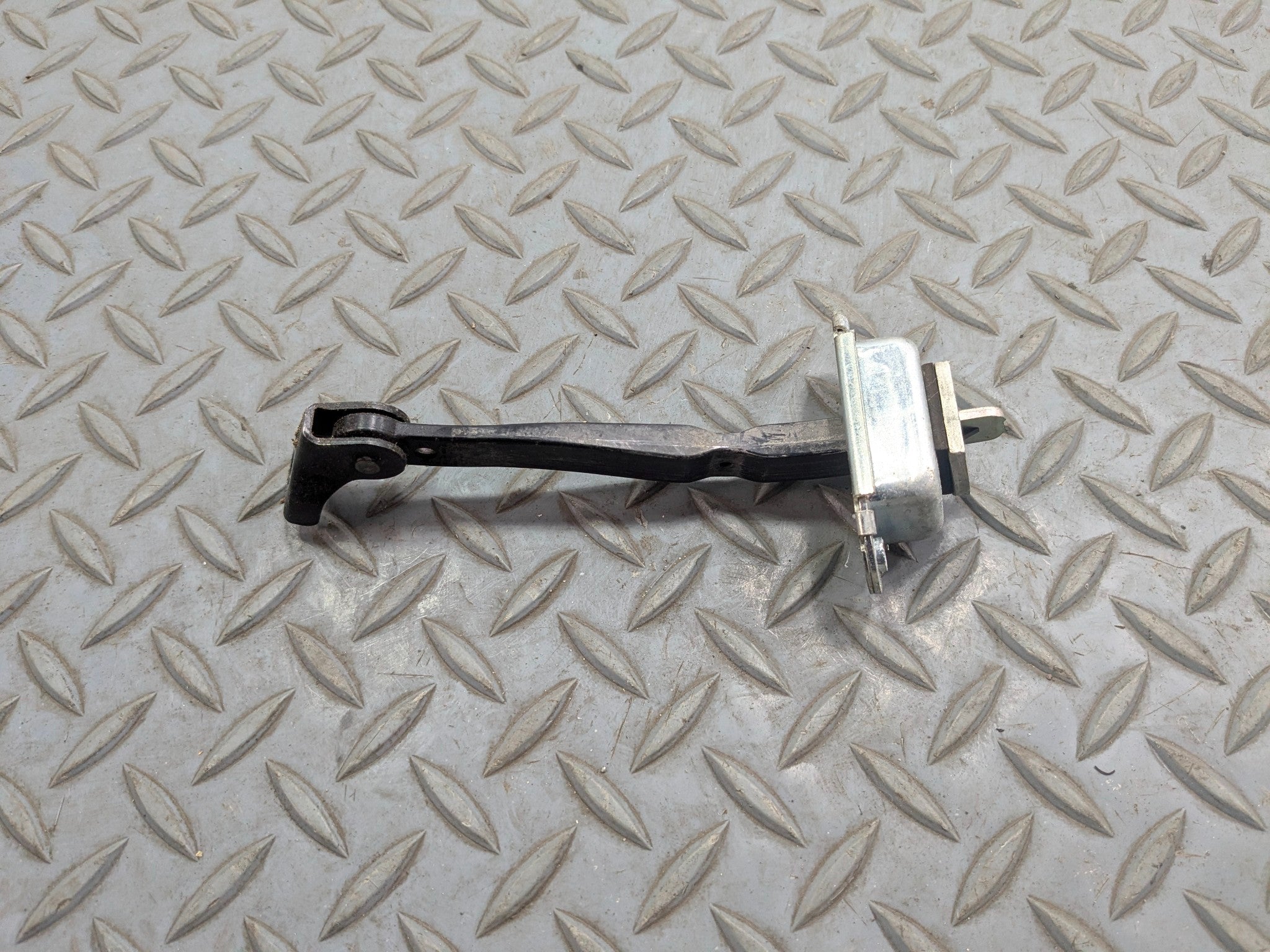 2009 - 2011 OEM NISSAN MAXIMA REAR LEFT DRIVER SIDE DOOR CHECK STOPPER