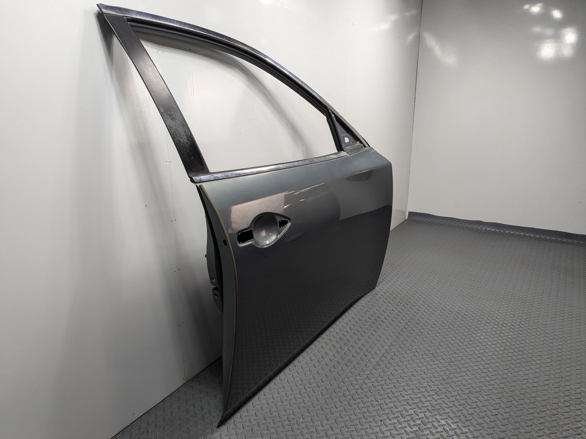 2009 - 2011 OEM NISSAN MAXIMA FRONT RIGHT SIDE DOOR SHELL PANEL METALLIC GRAY