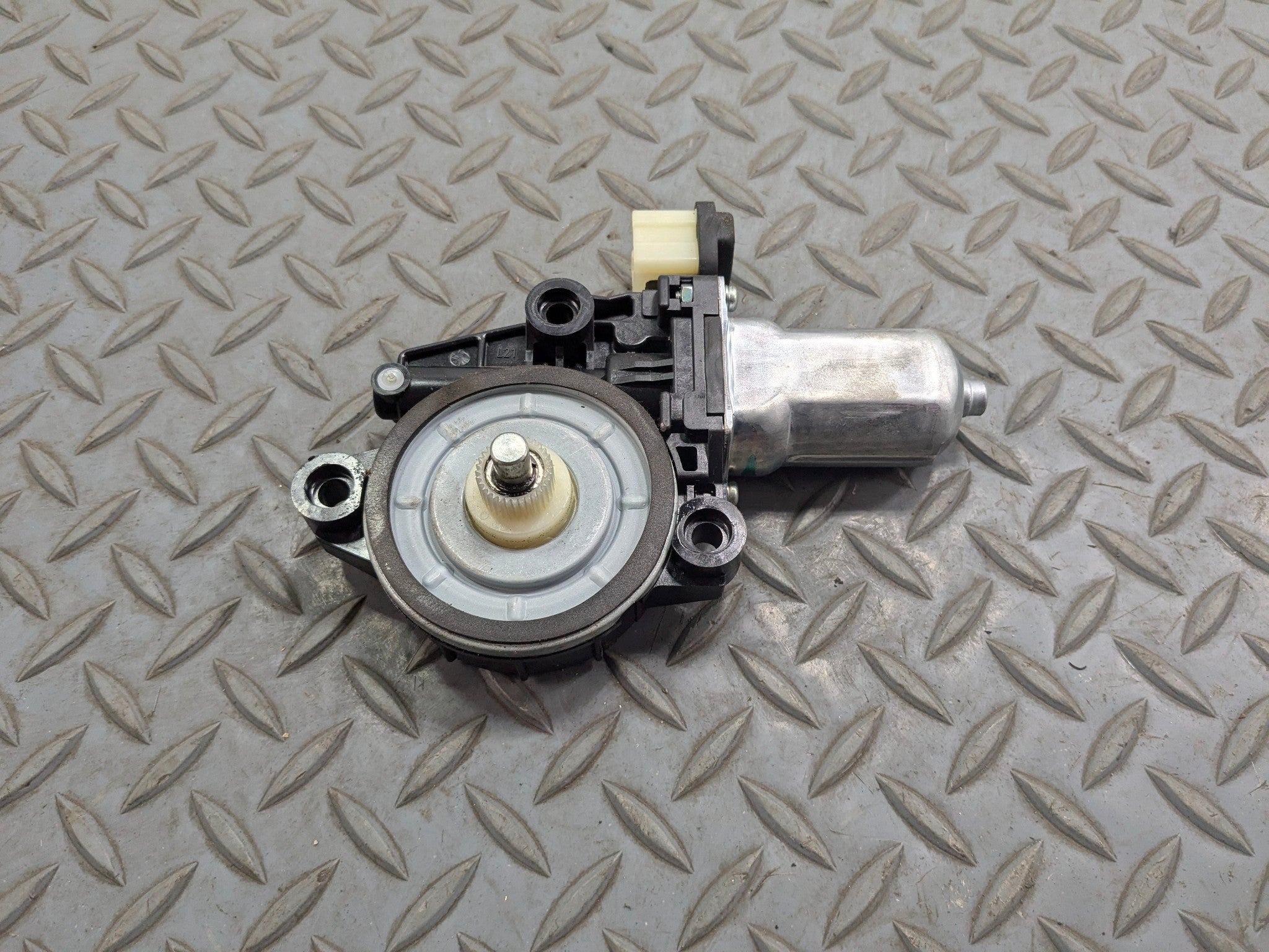 2009 - 2011 OEM NISSAN MAXIMA FRONT LEFT DRIVER SIDE POWER WINDOW MOTOR