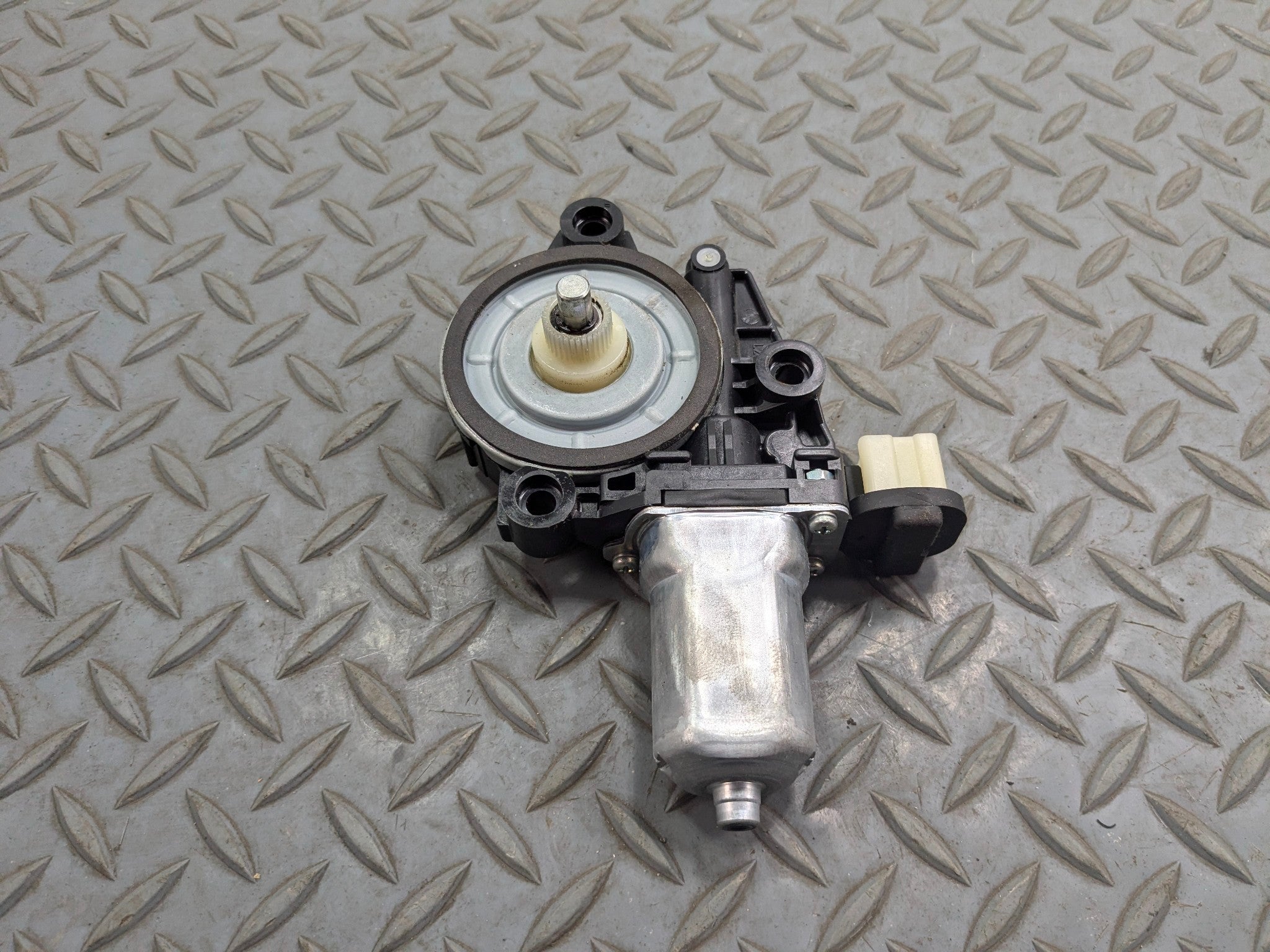 2009 - 2011 OEM NISSAN MAXIMA FRONT LEFT DRIVER SIDE POWER WINDOW MOTOR