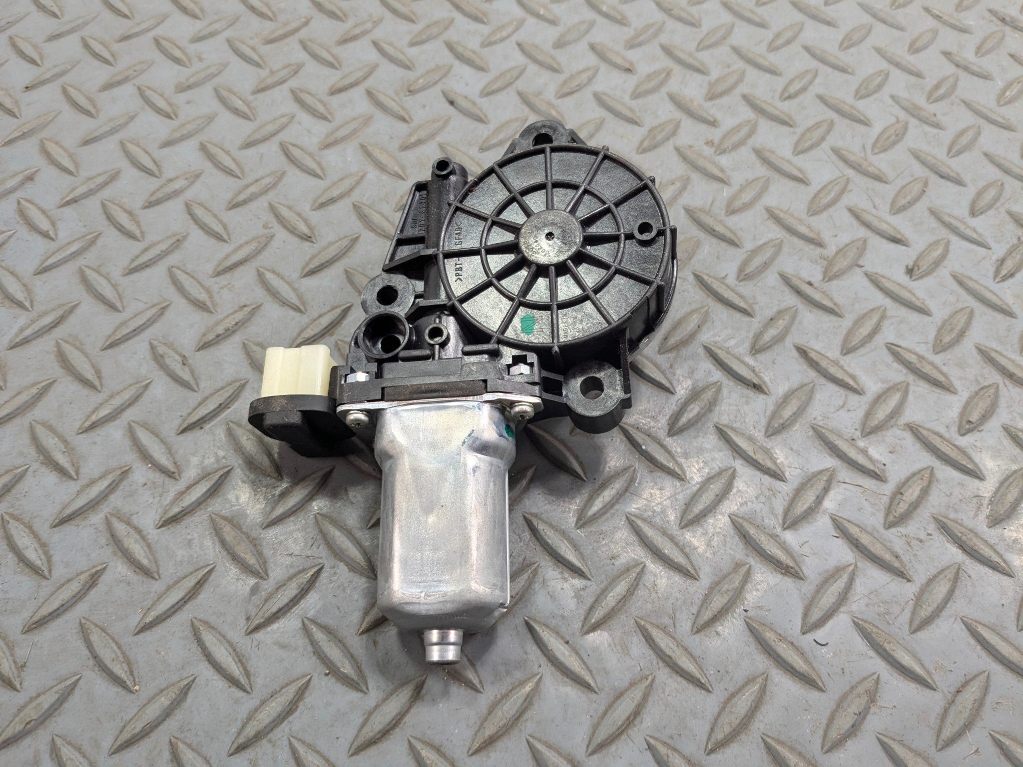 2009 - 2011 OEM NISSAN MAXIMA FRONT LEFT DRIVER SIDE POWER WINDOW MOTOR