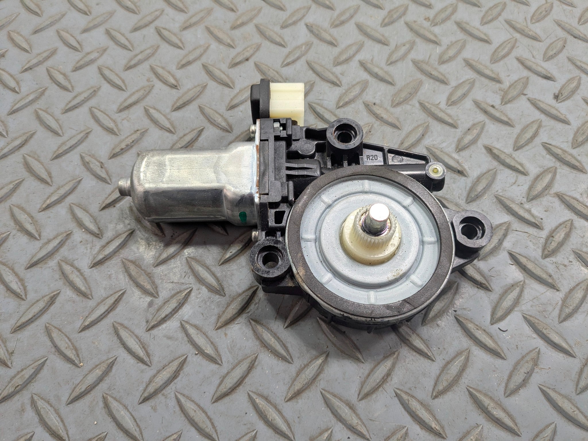 2009 - 2011 OEM NISSAN MAXIMA FRONT RIGHT PASSENGER SIDE POWER WINDOW MOTOR