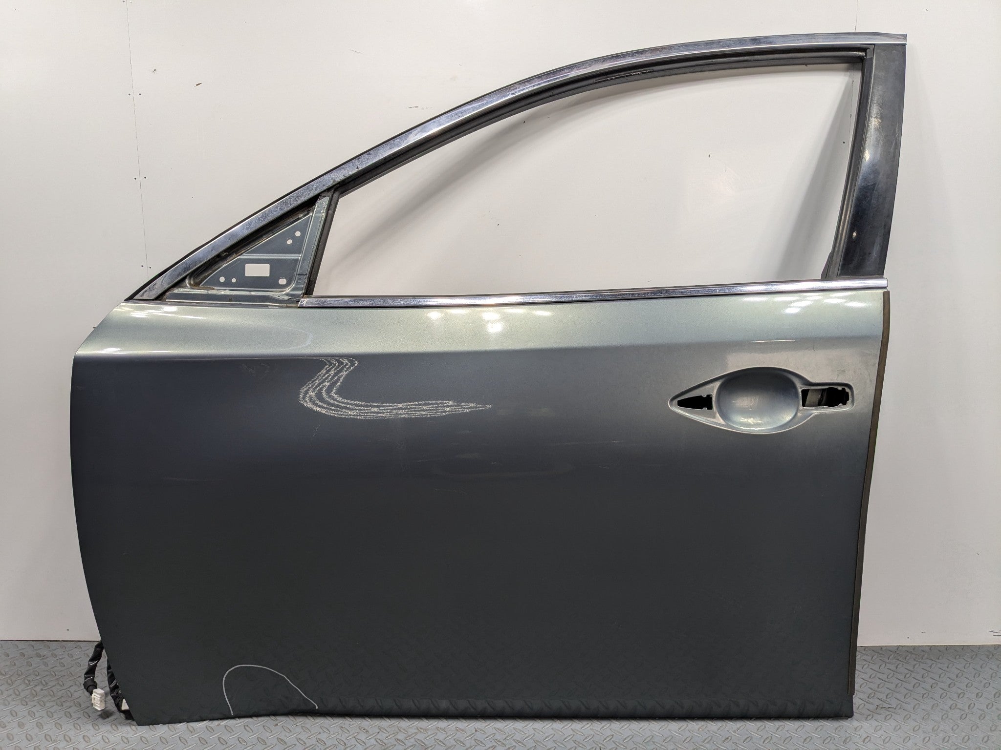2009 - 2011 OEM NISSAN MAXIMA FRONT LEFT SIDE DOOR SHELL PANEL METALLIC GRAY
