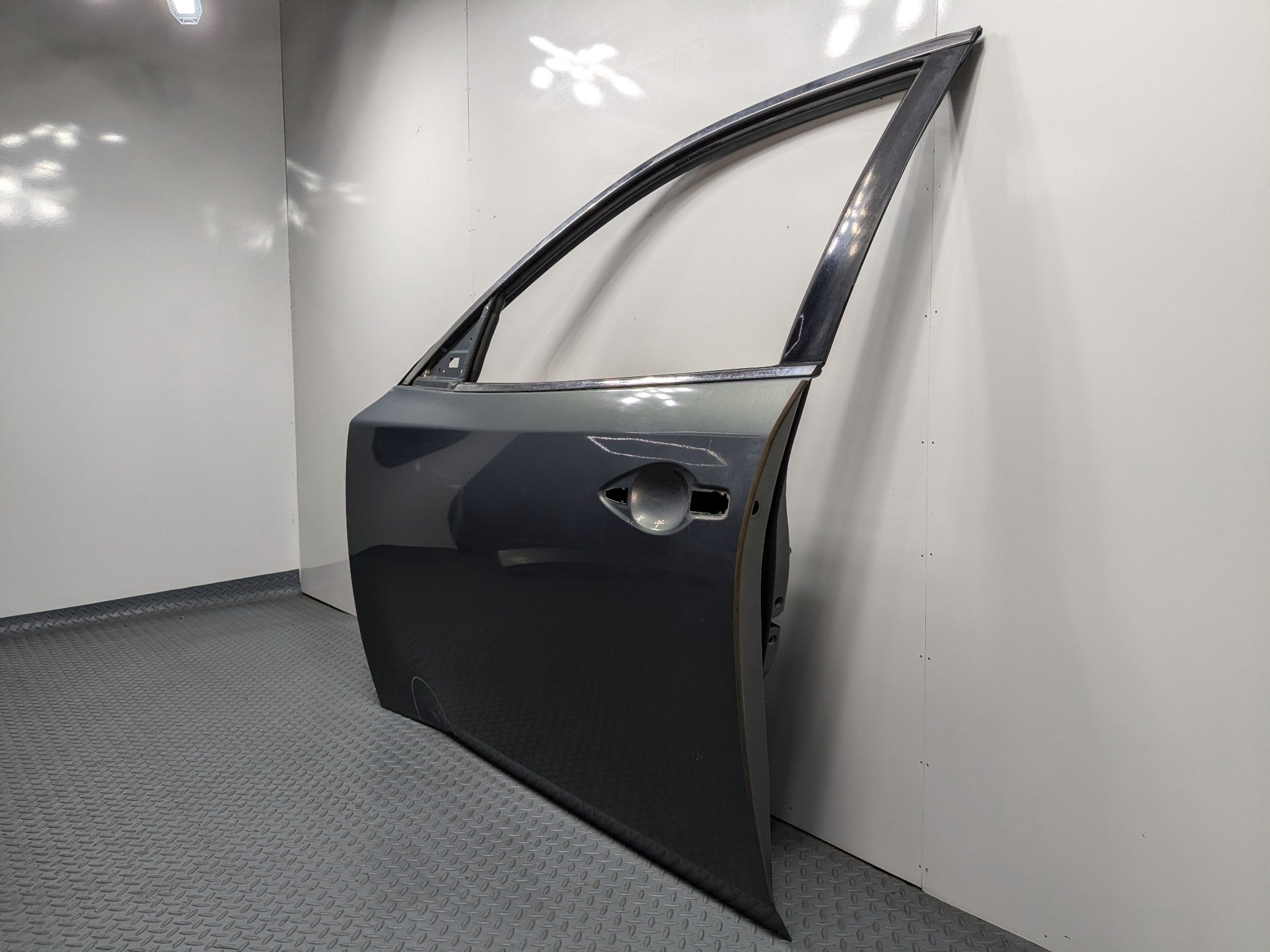 2009 - 2011 OEM NISSAN MAXIMA FRONT LEFT SIDE DOOR SHELL PANEL METALLIC GRAY