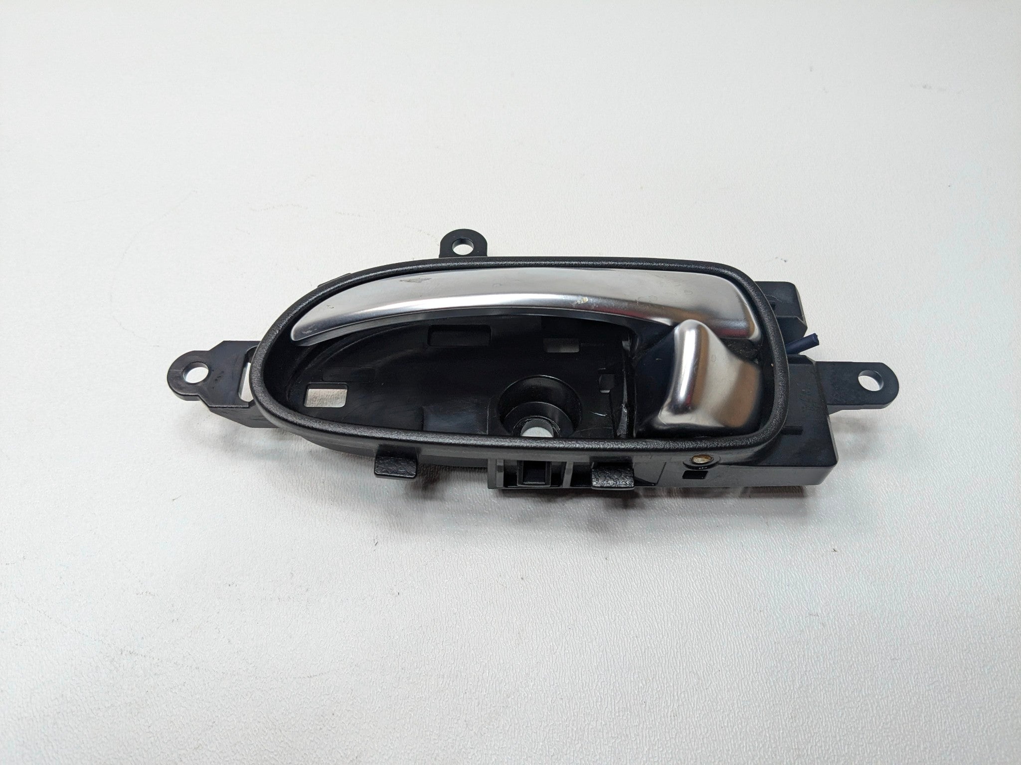 2009 - 2011 OEM NISSAN MAXIMA FRONT LEFT DRIVER SIDE INTERIOR DOOR HANDLE