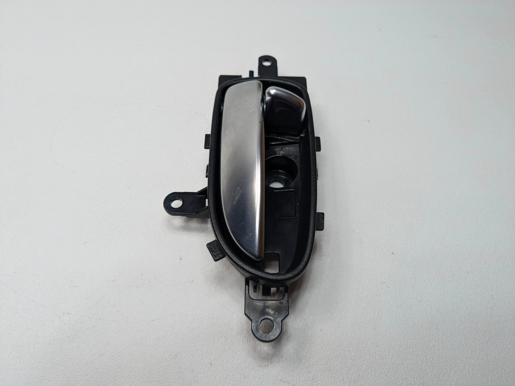 2009 - 2011 OEM NISSAN MAXIMA FRONT LEFT DRIVER SIDE INTERIOR DOOR HANDLE
