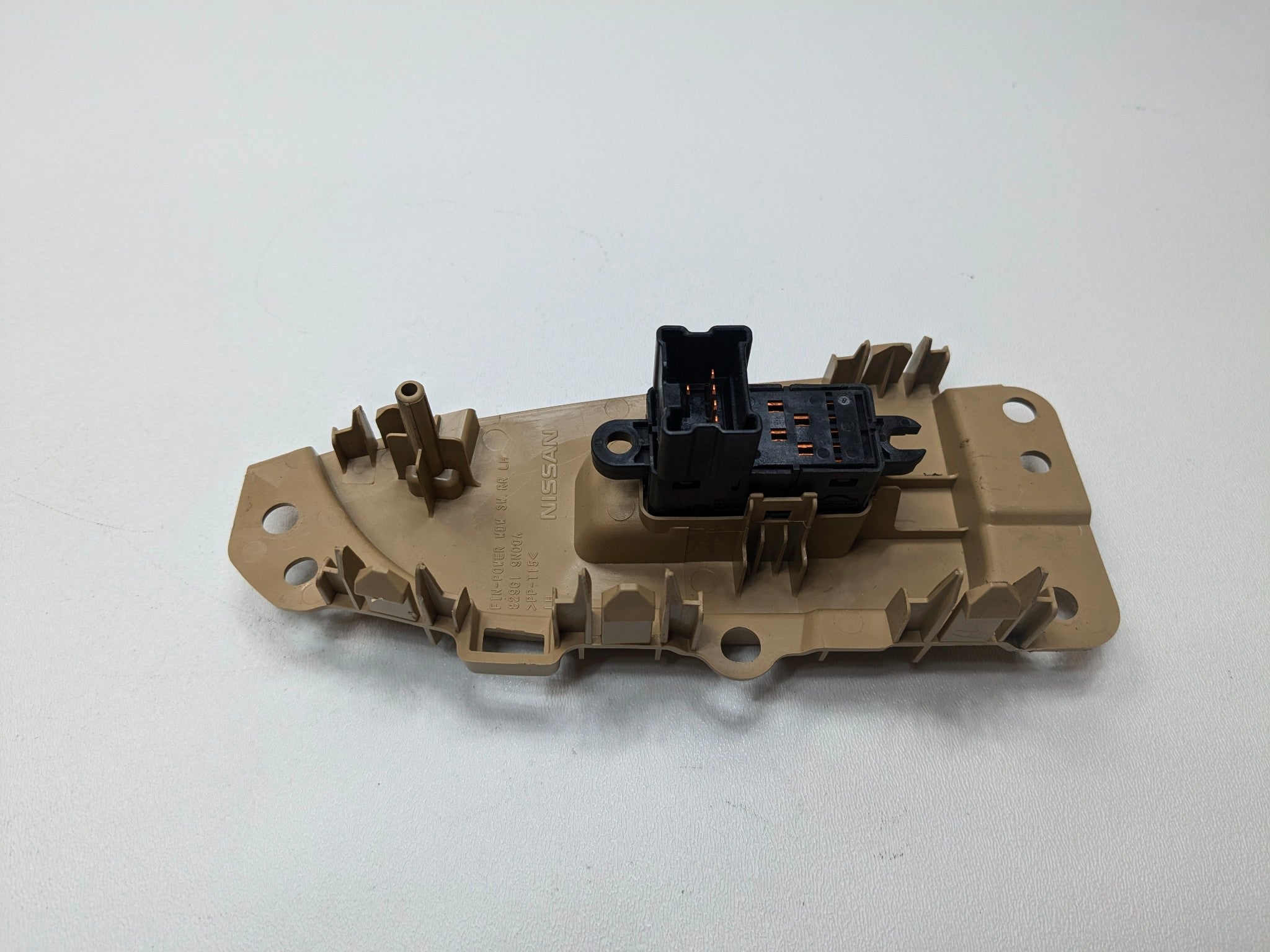 2009 - 2011 OEM NISSAN MAXIMA REAR LEFT DRIVER SIDE DOOR SWITCH ASSEMBLY