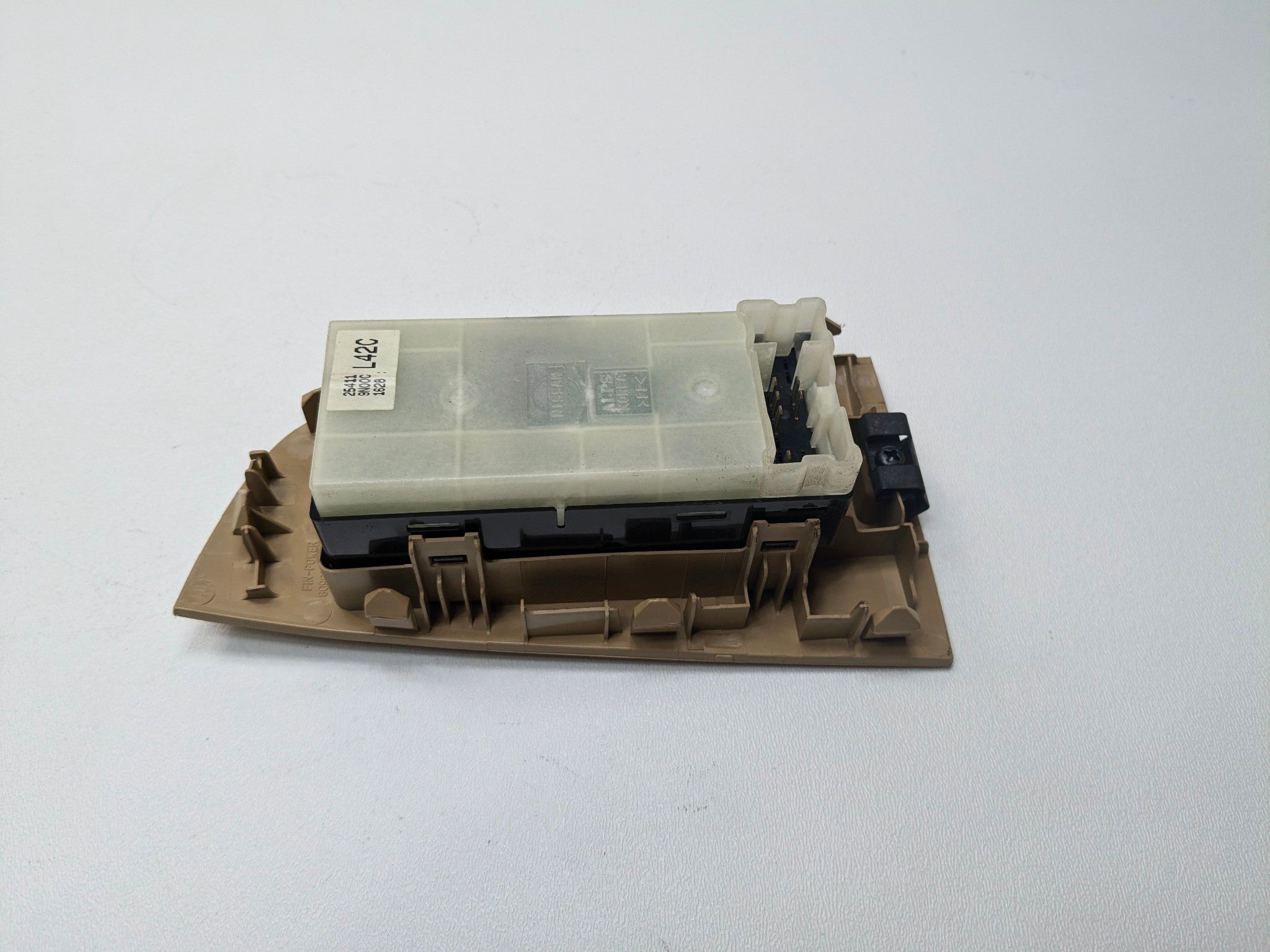 2009 - 2011 OEM NISSAN MAXIMA FRONT RIGHT PASSENGER SIDE DOOR SWITCH ASSEMBLY