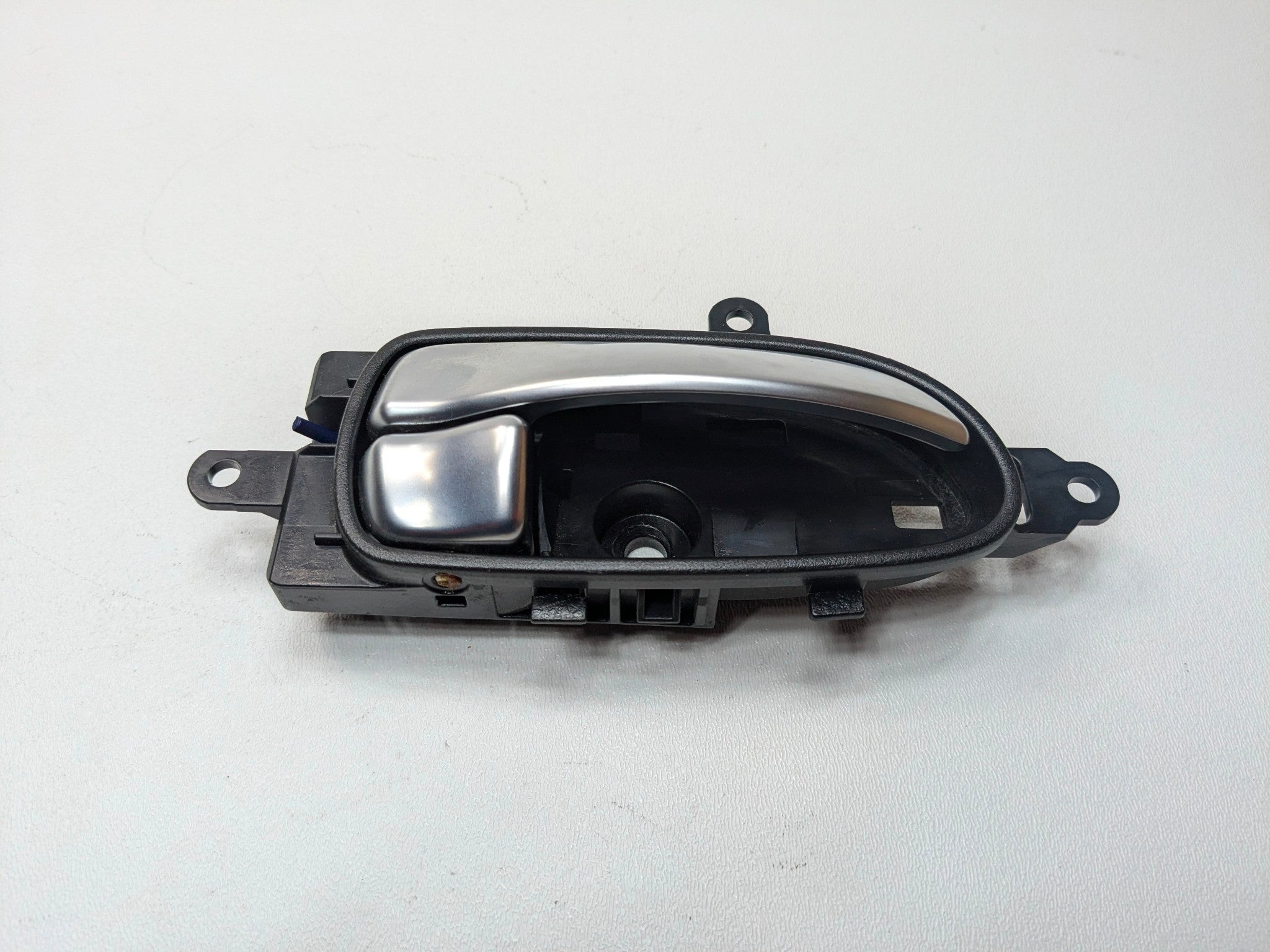 2009 - 2011 OEM NISSAN MAXIMA FRONT RIGHT PASSENGER SIDE INTERIOR DOOR HANDLE