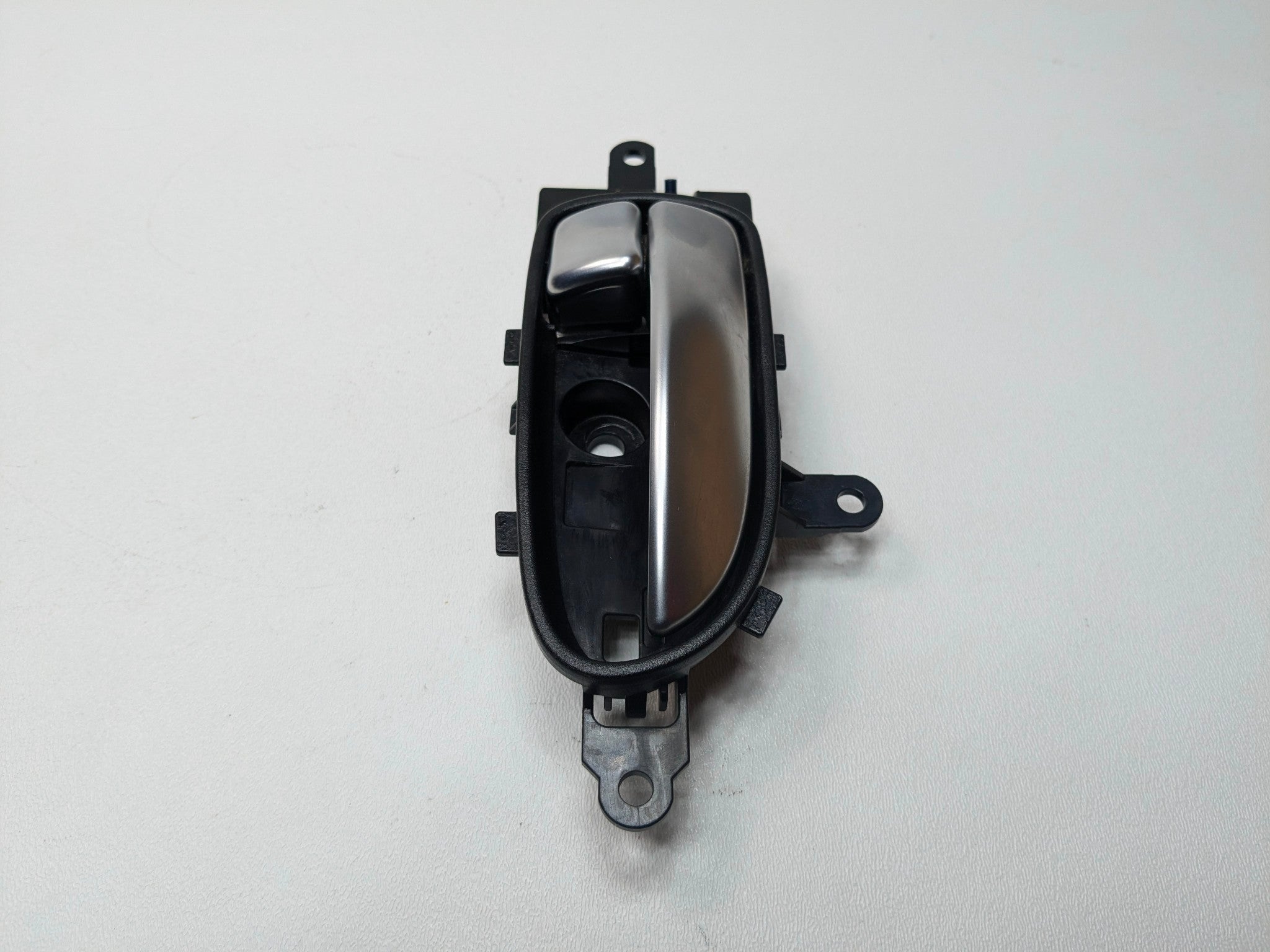 2009 - 2011 OEM NISSAN MAXIMA FRONT RIGHT PASSENGER SIDE INTERIOR DOOR HANDLE