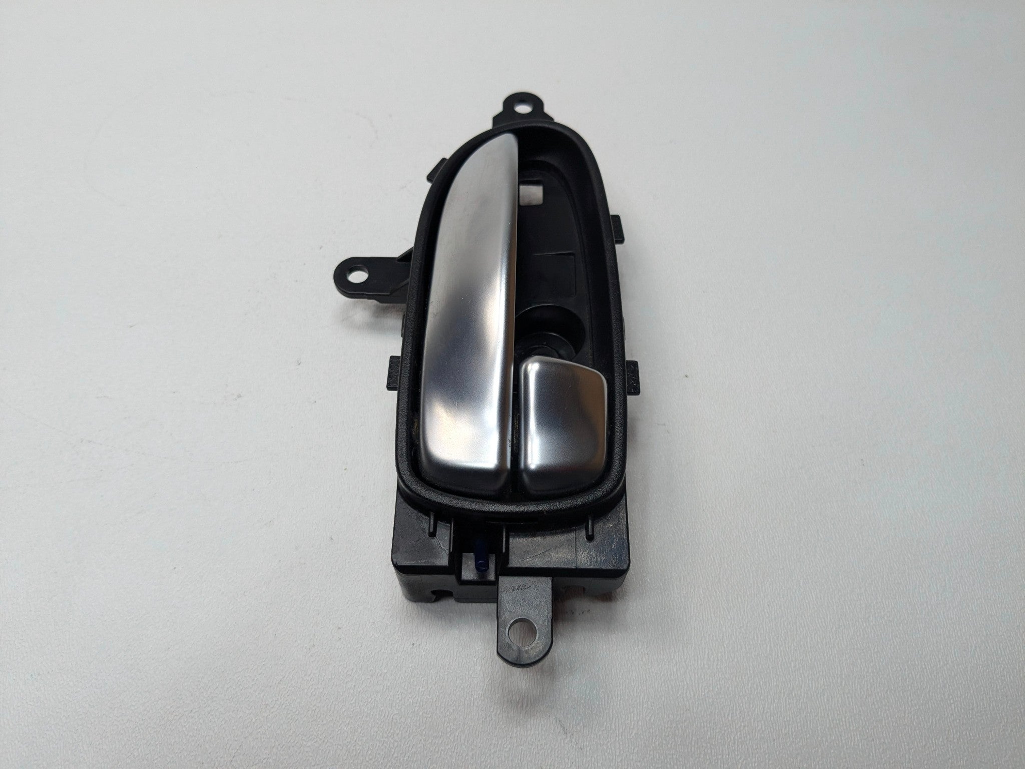 2009 - 2011 OEM NISSAN MAXIMA FRONT RIGHT PASSENGER SIDE INTERIOR DOOR HANDLE