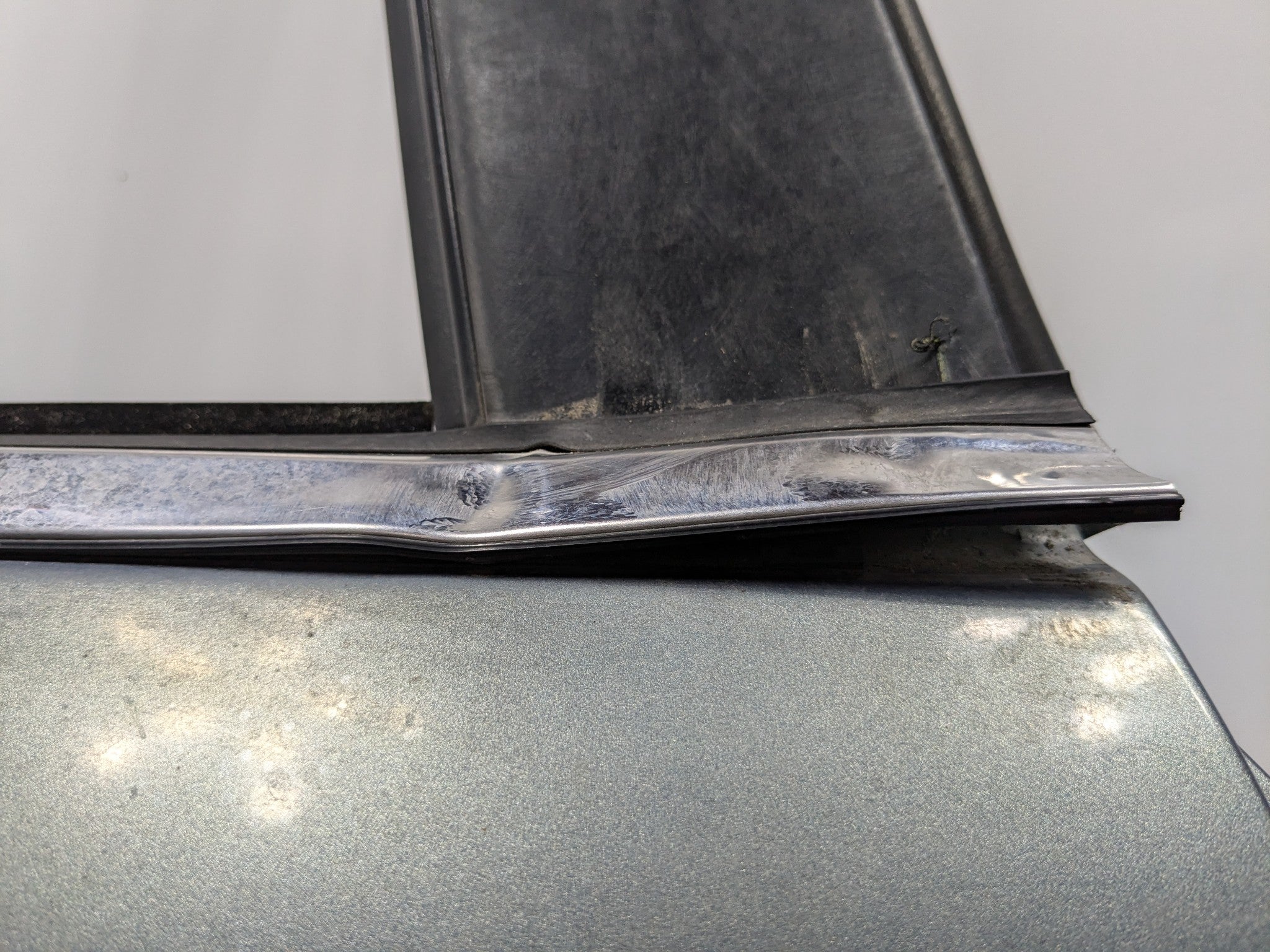 2009 - 2011 OEM NISSAN MAXIMA REAR RIGHT SIDE DOOR SHELL PANEL METALLIC GRAY